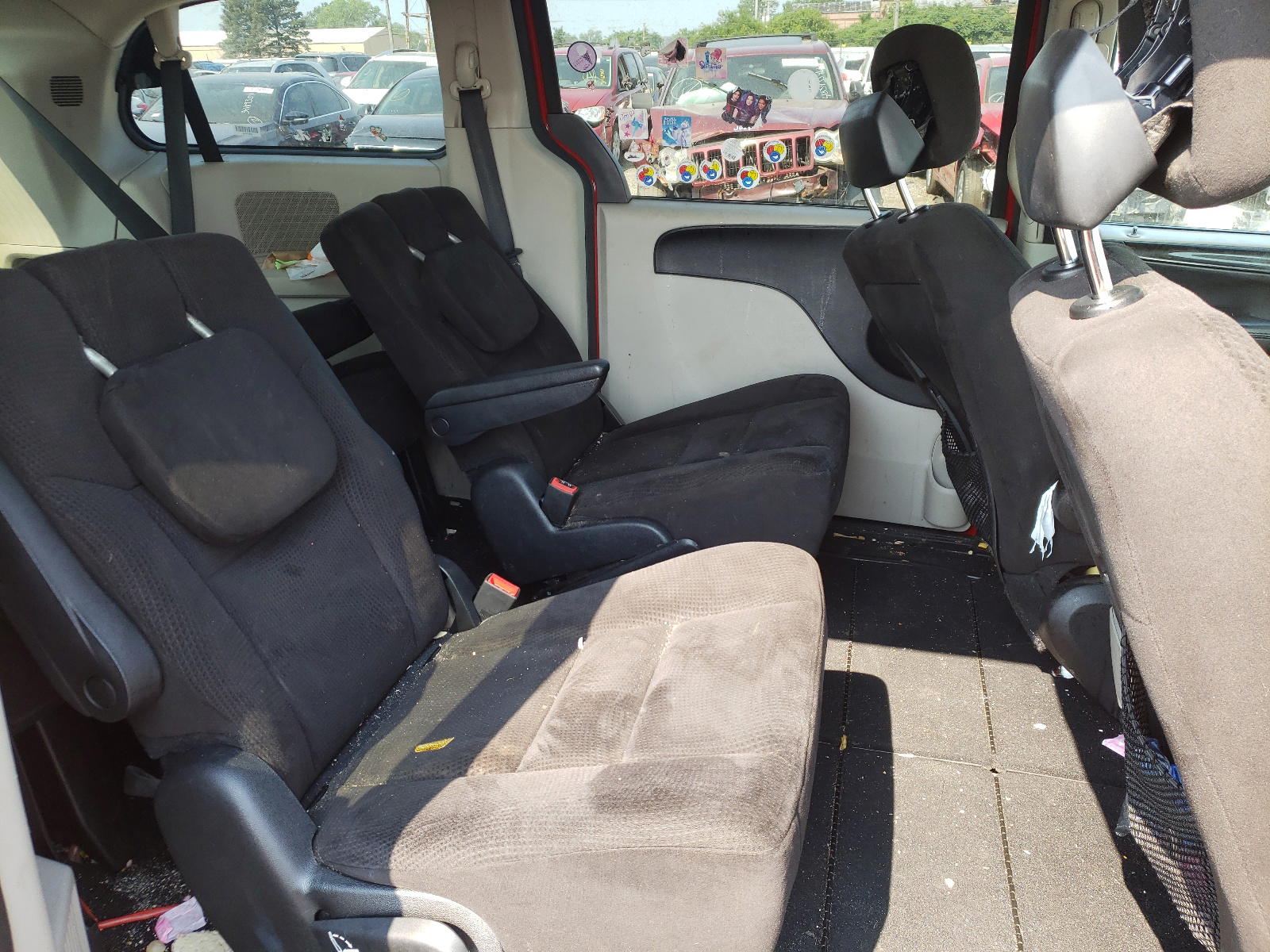 Photo 6 from auction – 2014 DODGE GRAND CARA with VIN 2C4RDGCG2ER266369