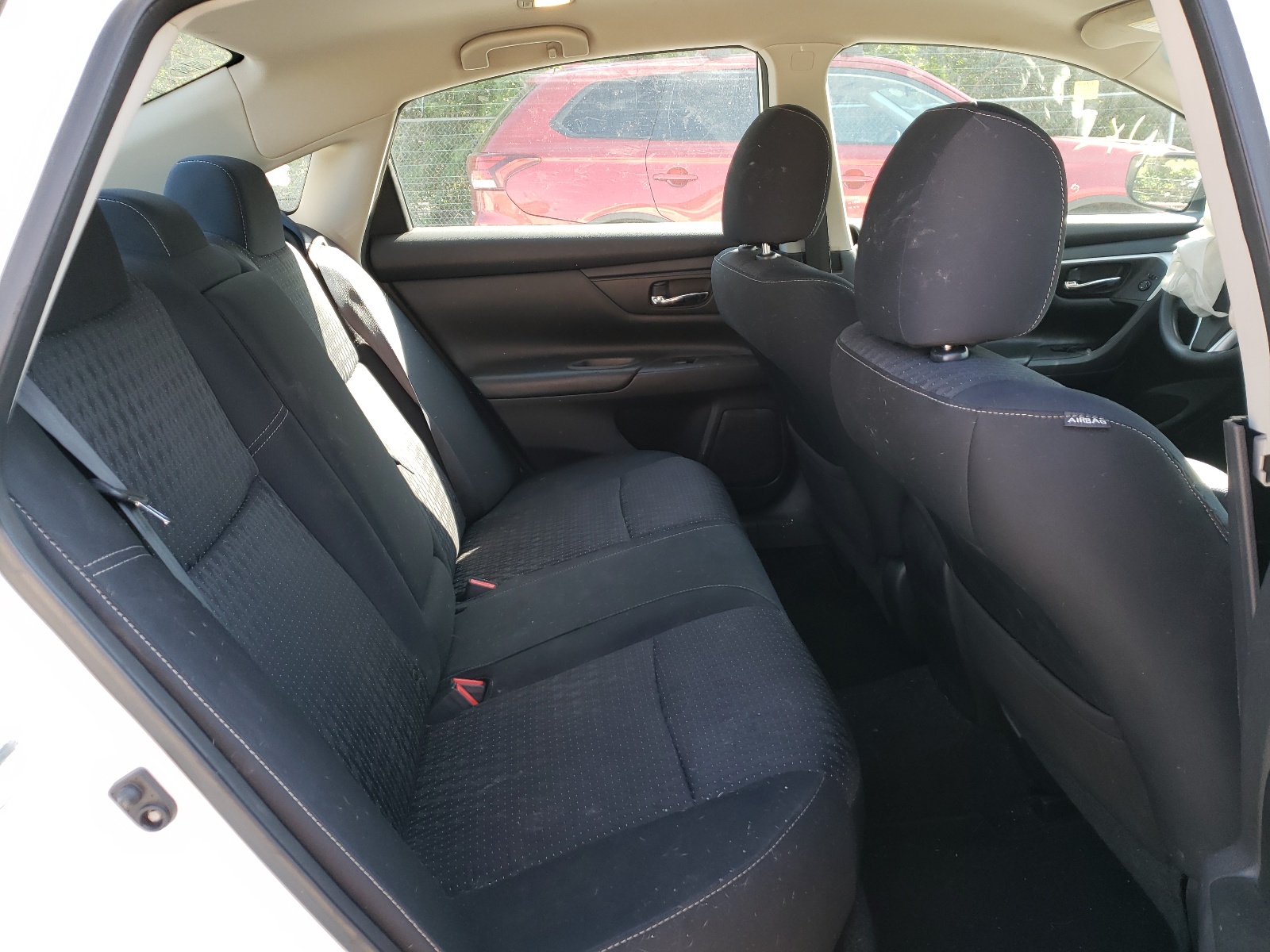Photo 6 from auction – 2016 NISSAN ALTIMA 2.5 with VIN 1N4AL3AP3GN364652