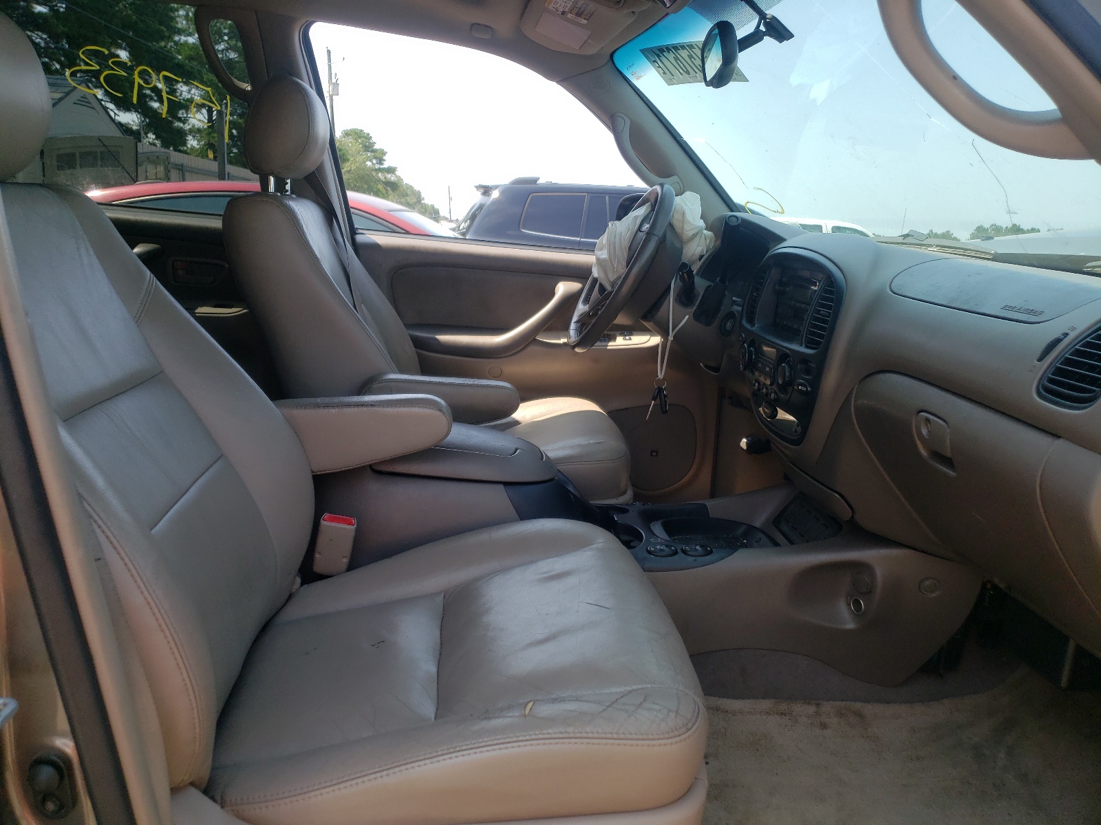Photo 5 from auction – 2005 TOYOTA SEQUOIA SR with VIN 5TDZT34A85S259276