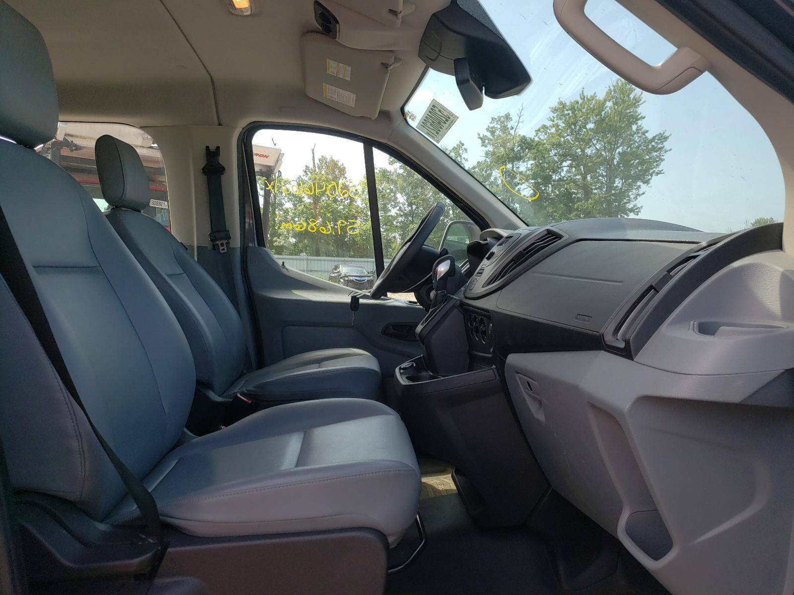 Photo 5 from auction – 2018 FORD TRANSIT T- with VIN 1FBZX2ZM2JKA08034