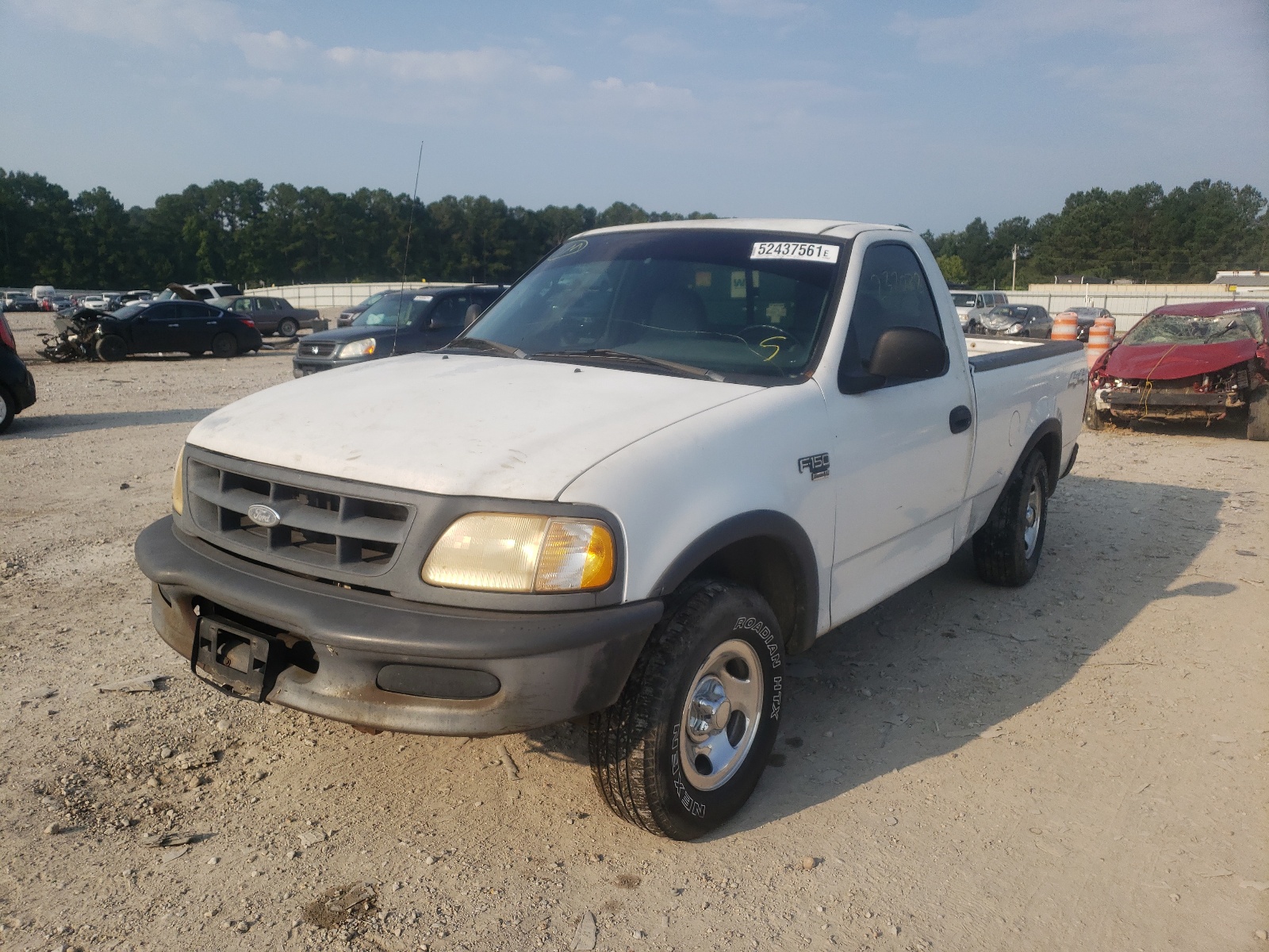 Photo 2 from auction – 1998 FORD F150 with VIN 1FTZF18W1WNB83537
