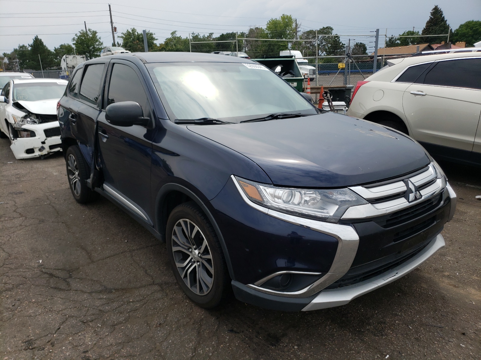 Photo 1 from auction – 2018 MITSUBISHI OUTLANDER with VIN JA4AZ3A36JJ005598