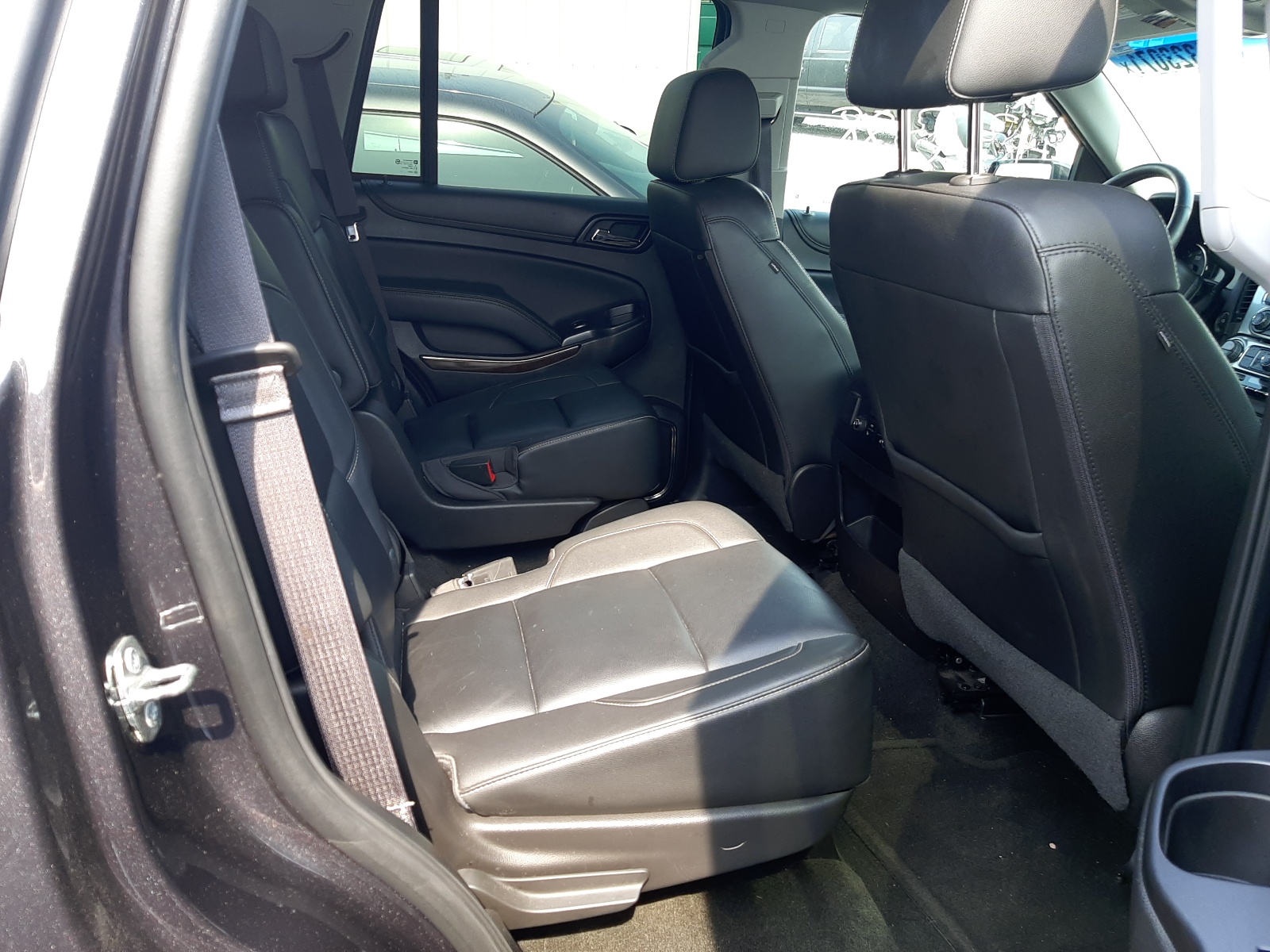 Photo 6 from auction – 2016 CHEVROLET TAHOE C150 with VIN 1GNSCBKC9GR345060