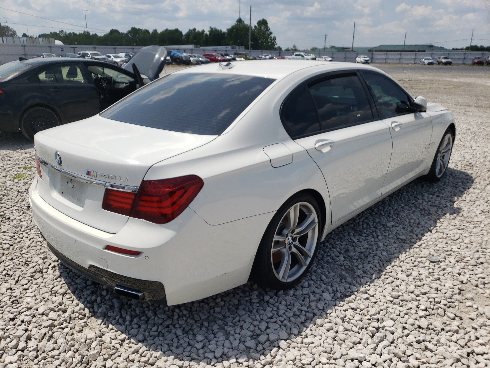Photo 4 from auction – 2013 BMW 750 LXI with VIN WBAYF8C53DD140594