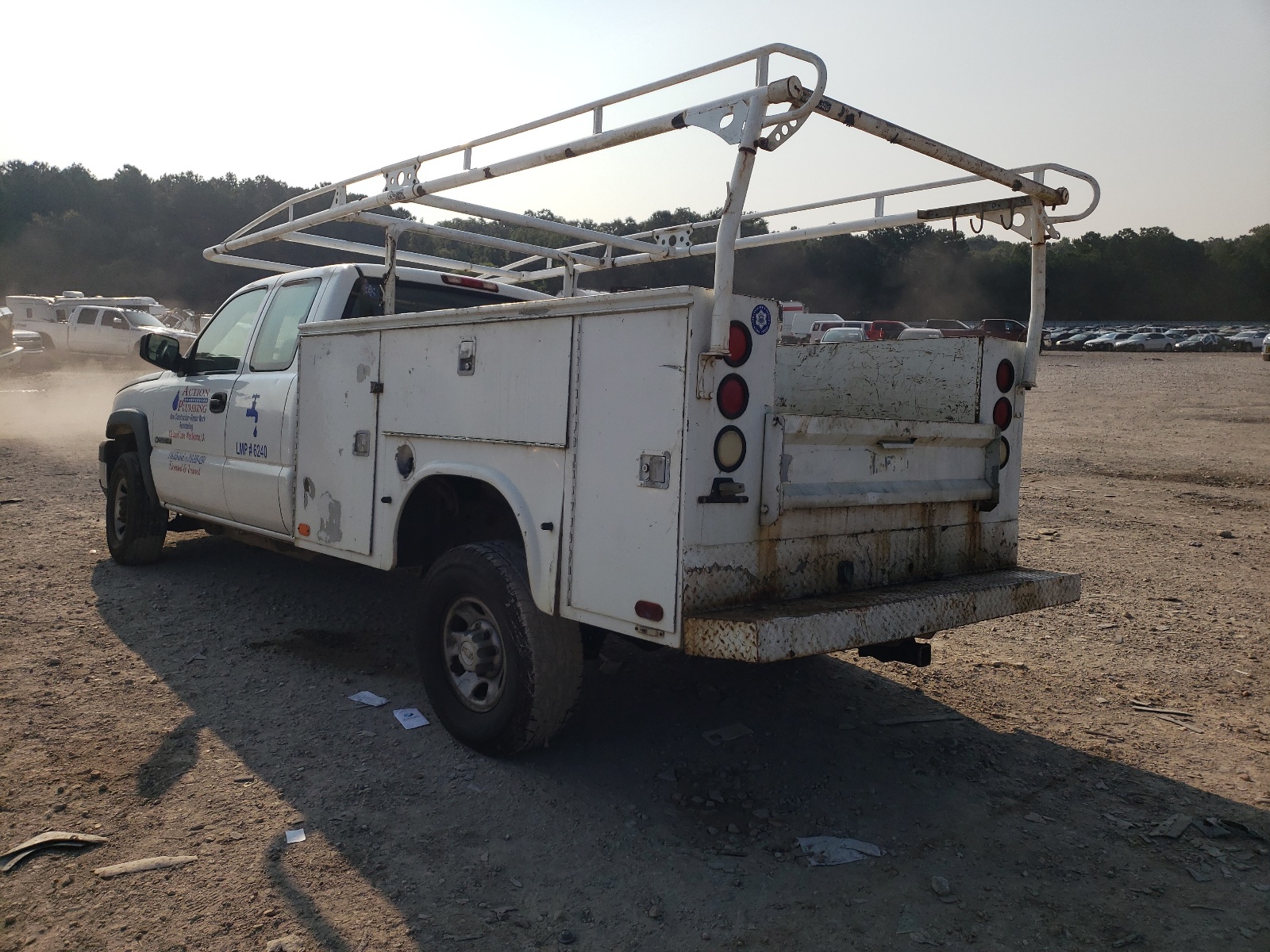 Photo 3 from auction – 2006 CHEVROLET SILVERADO with VIN 1GCHC29UX6E287824