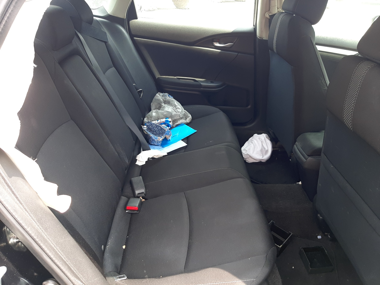 Photo 6 from auction – 2017 HONDA CIVIC EX with VIN 19XFC1F3XHE027315