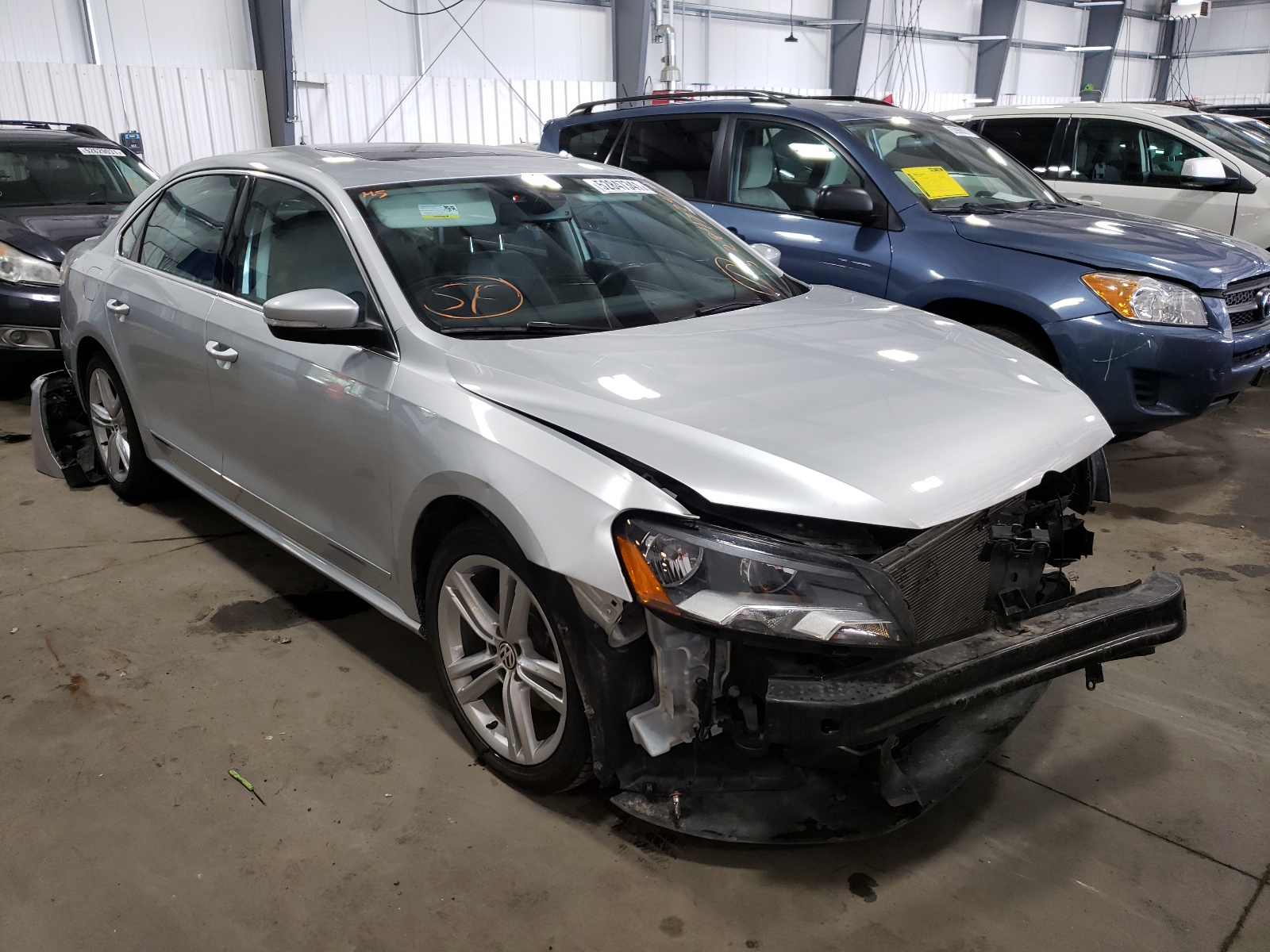Photo 1 from auction – 2015 VOLKSWAGEN PASSAT SEL with VIN 1VWCV7A36FC074902