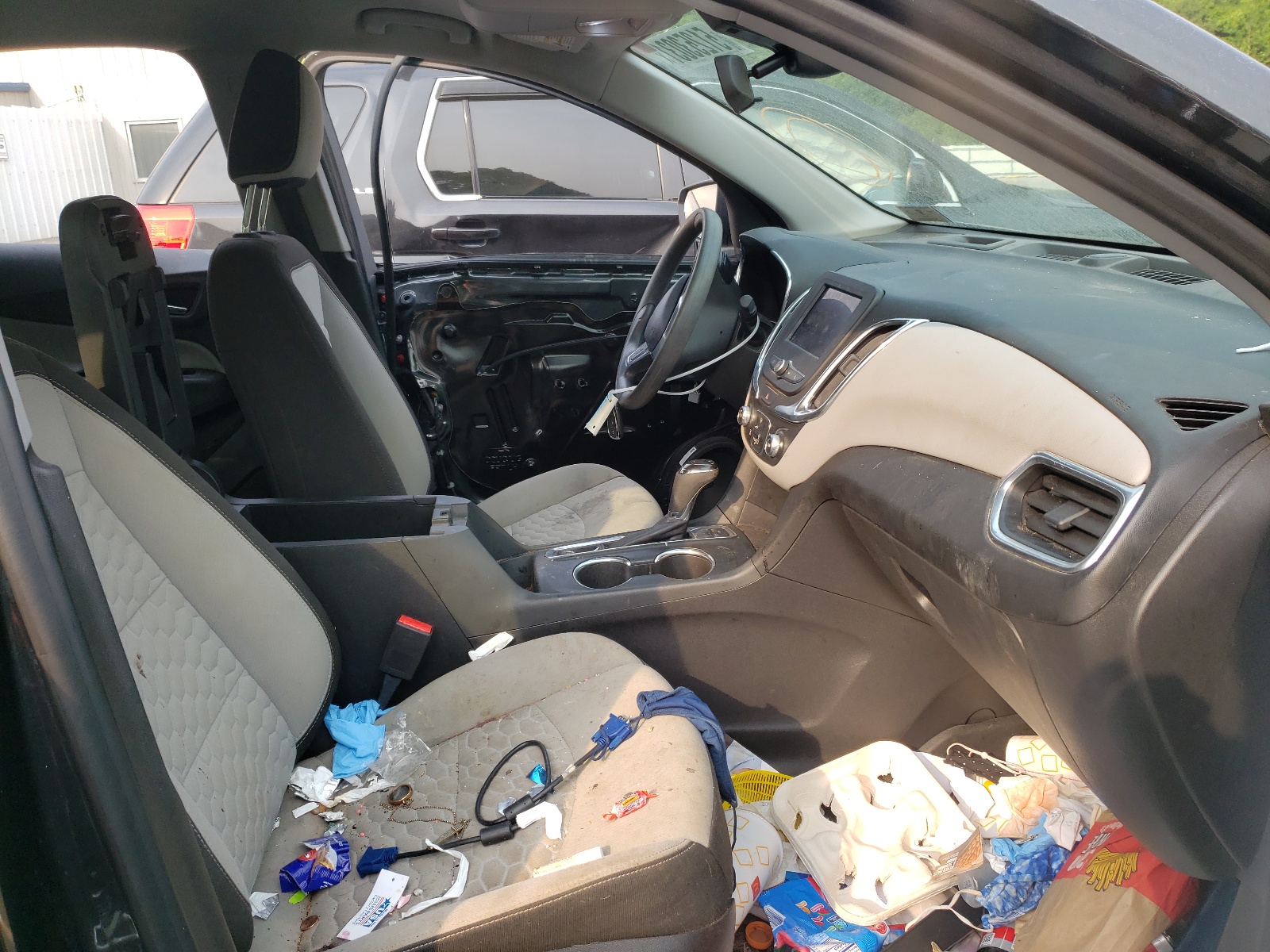 Photo 19 from auction – 2020 CHEVROLET EQUINOX LS with VIN 3GNAXSEV0LS603566