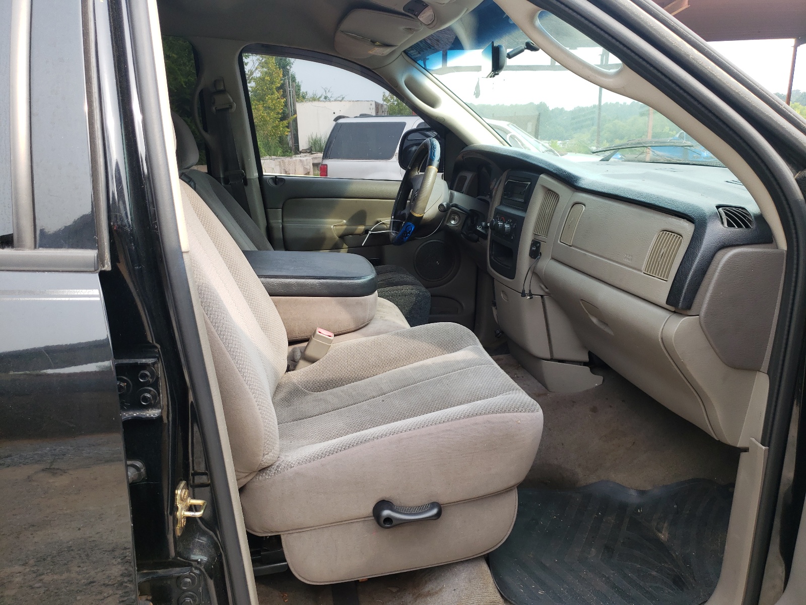 Photo 5 from auction – 2003 DODGE RAM 1500 S with VIN 1D7HA18N43S289534
