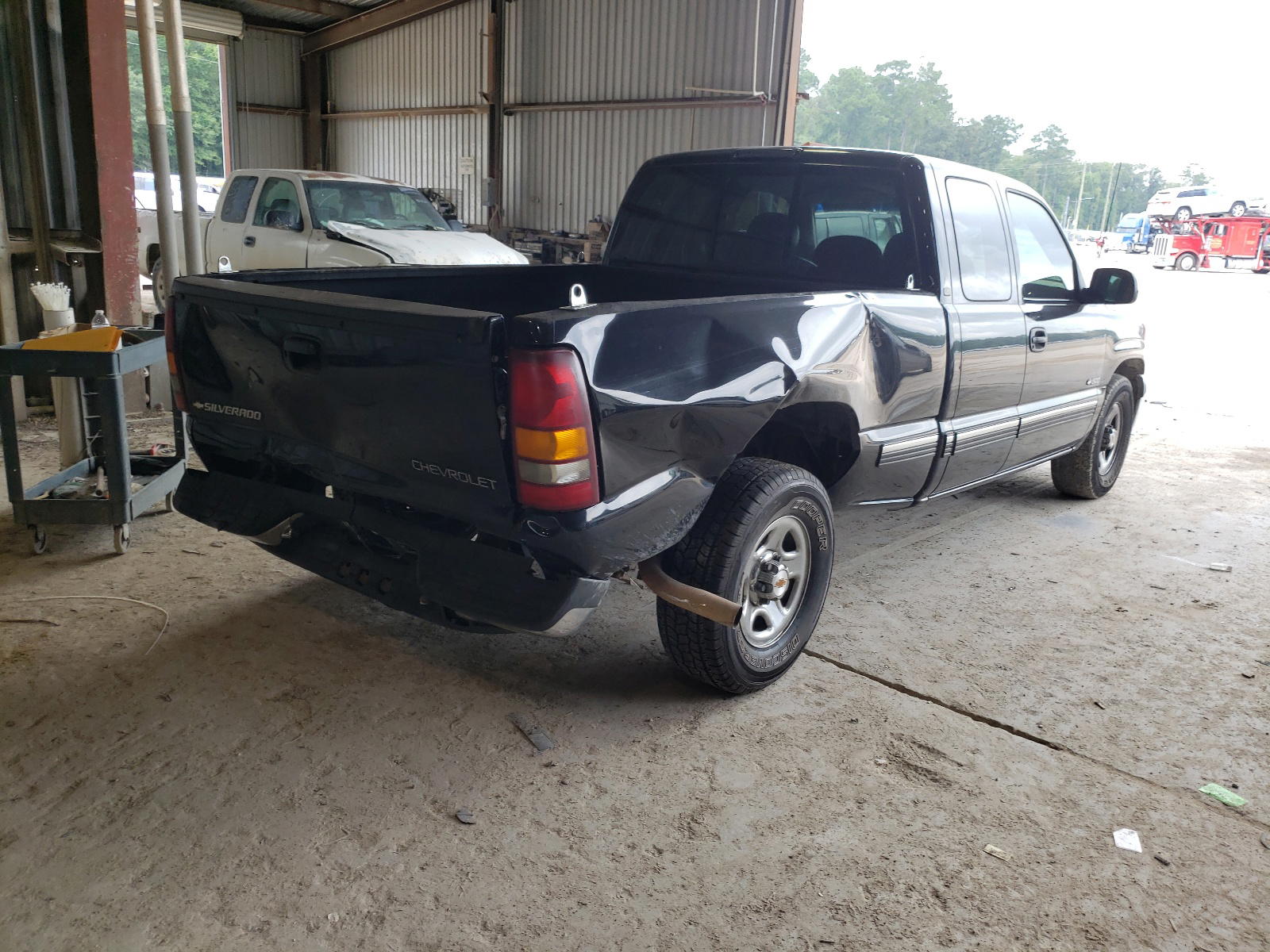 Photo 4 from auction – 1999 CHEVROLET SILVERADO with VIN 2GCEC19T3X1298140