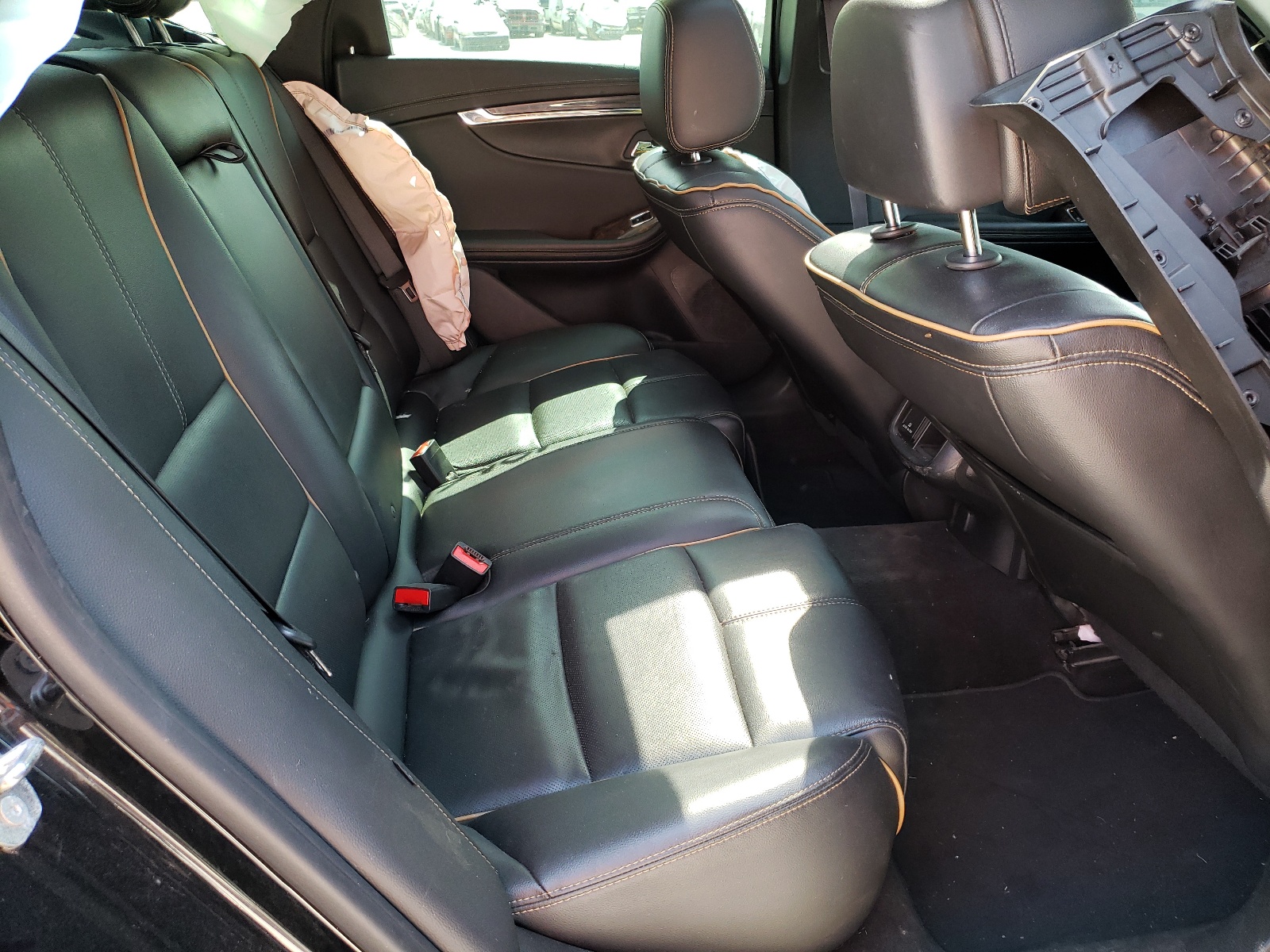 Photo 6 from auction – 2015 CHEVROLET IMPALA LTZ with VIN 2G1165S39F9212006