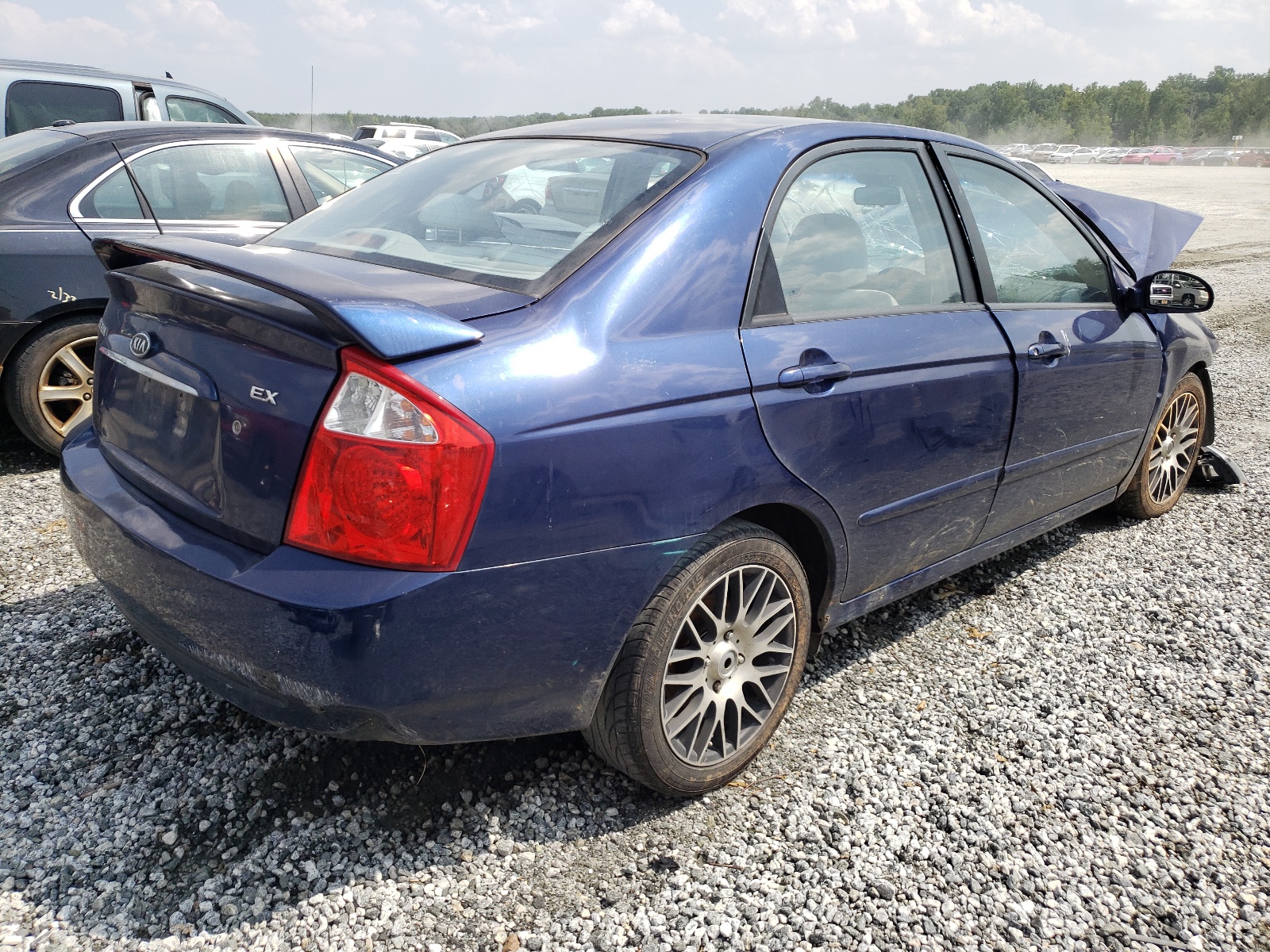 Photo 4 from auction – 2006 KIA SPECTRA LX with VIN KNAFE121965367401