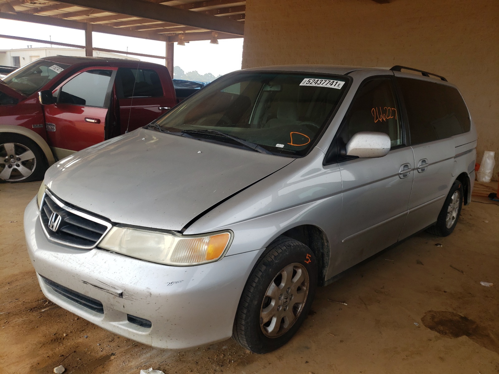 Photo 2 from auction – 2004 HONDA ODYSSEY EX with VIN 5FNRL18824B105239