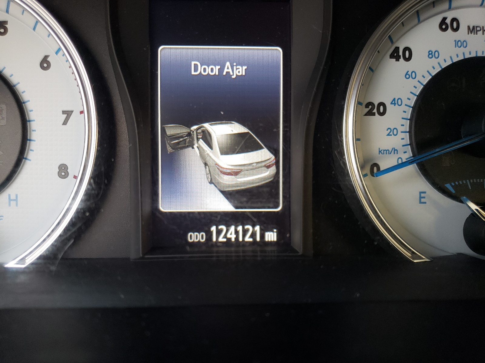 Photo 8 from auction – 2016 TOYOTA CAMRY SE with VIN 4T1BF1FK0GU560976