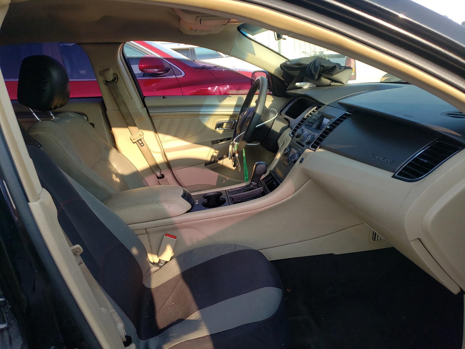 Photo 5 from auction – 2013 FORD TAURUS SE with VIN 1FAHP2D85DG123225