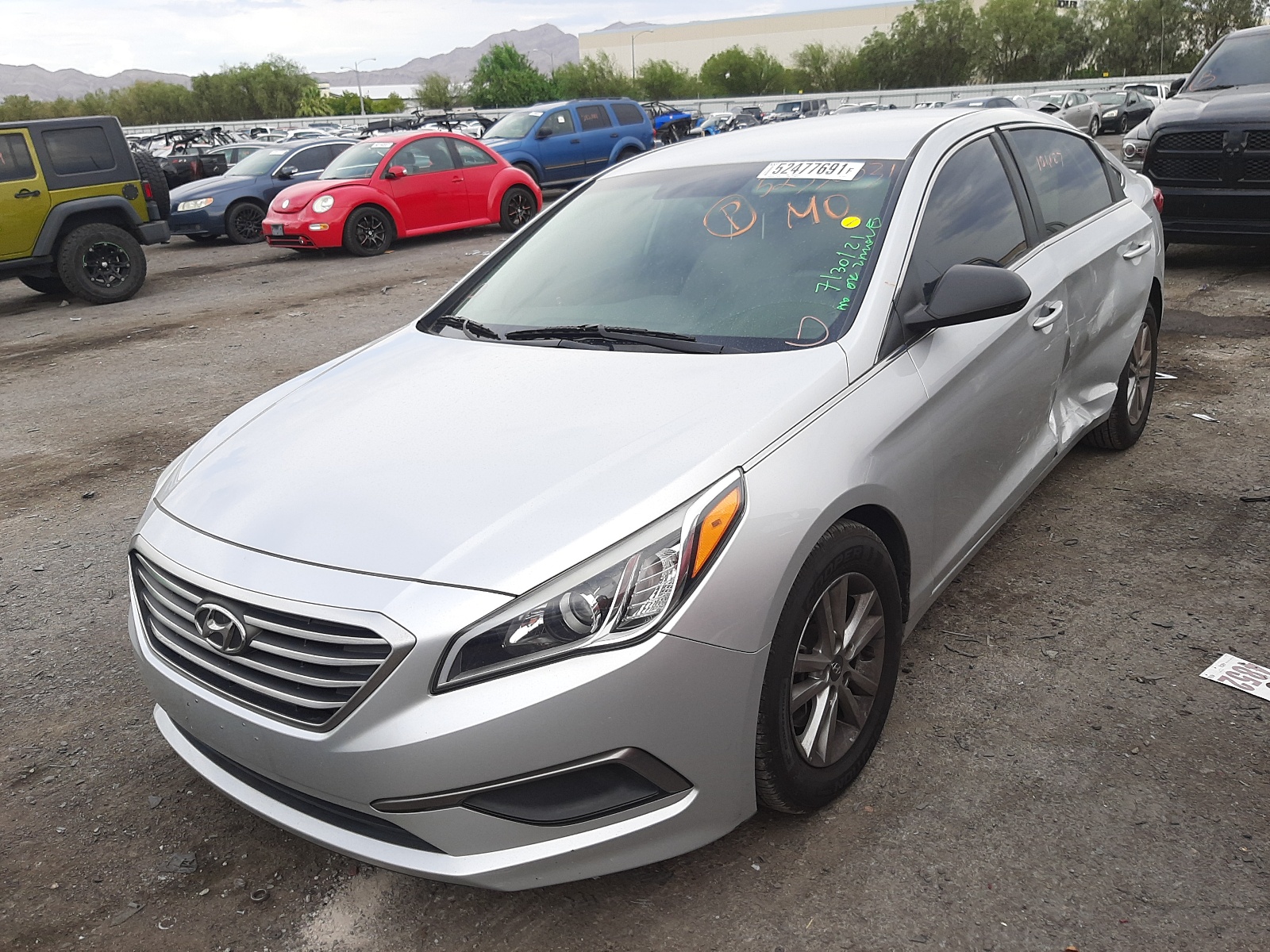 Photo 2 from auction – 2016 HYUNDAI SONATA SE with VIN 5NPE24AF1GH302534