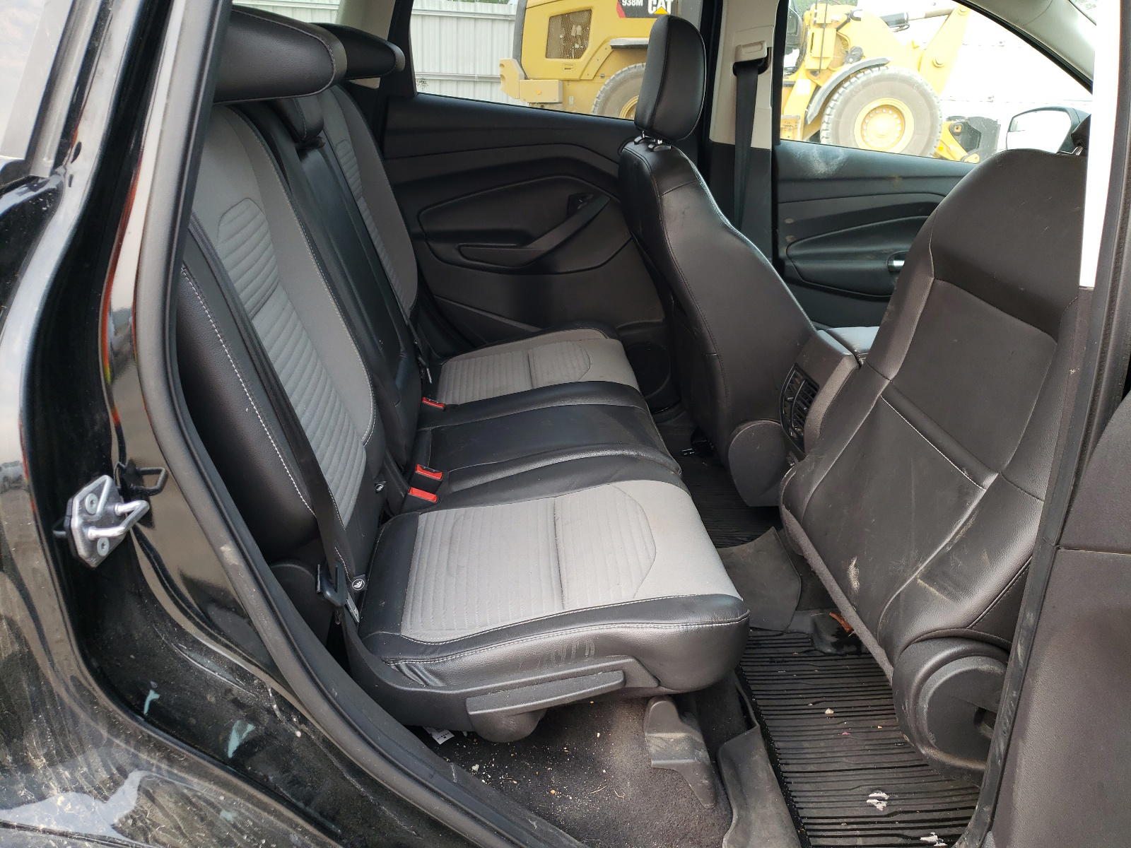 Photo 6 from auction – 2018 FORD ESCAPE SE with VIN 1FMCU9GD8JUA85576