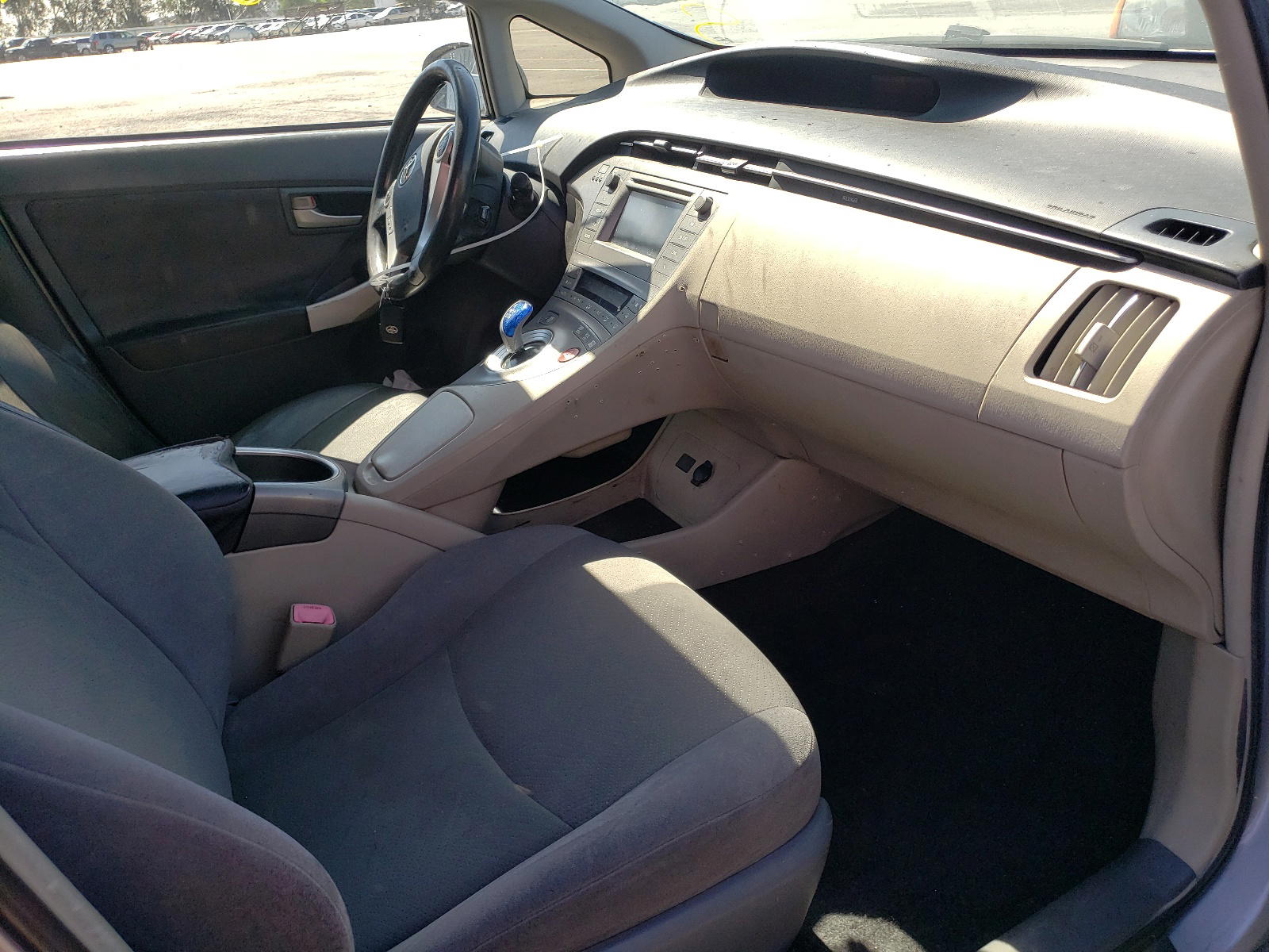 Photo 5 from auction – 2012 TOYOTA PRIUS with VIN JTDKN3DUXC5487739