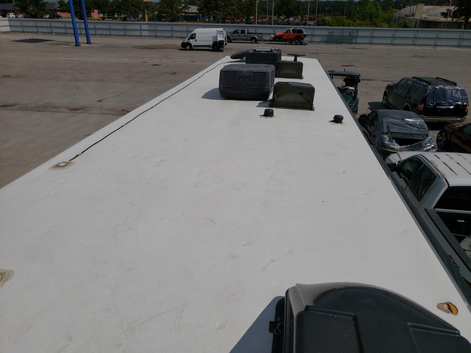 Photo 10 from auction – 2018 FLEETWOOD BOUNDER with VIN 1F66F5DY6H0A15042