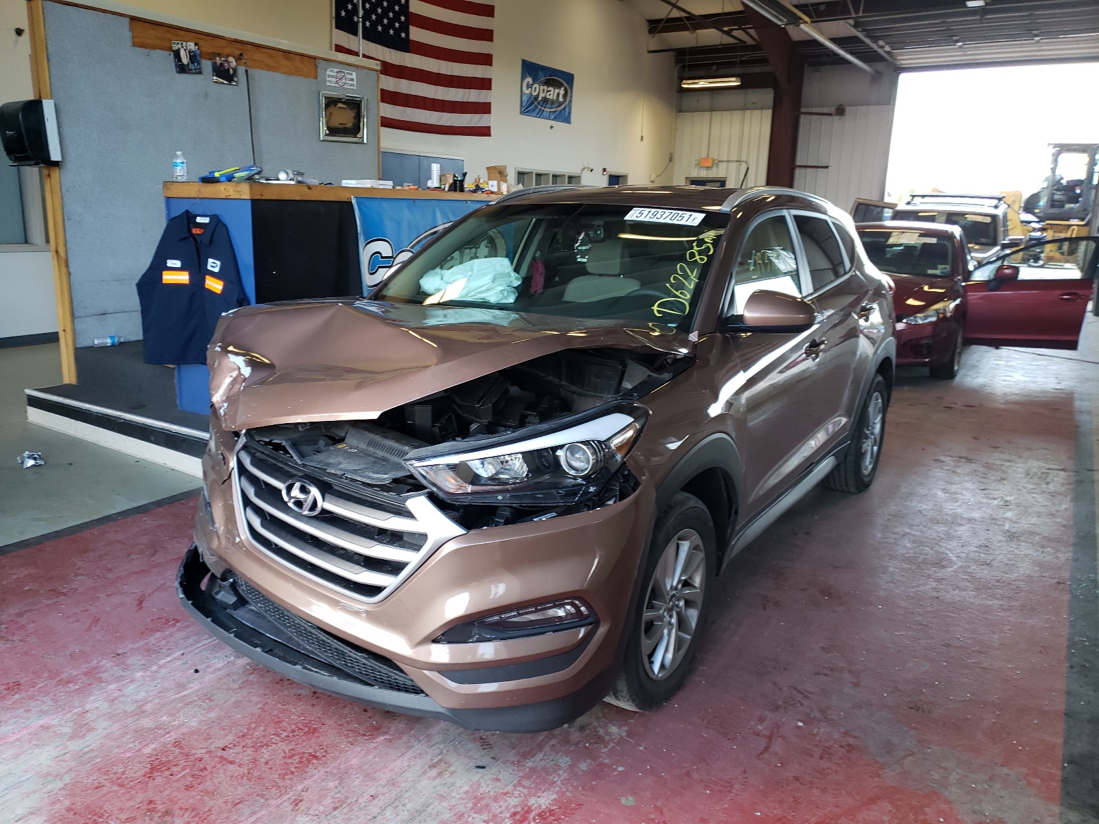 Photo 2 from auction – 2017 HYUNDAI TUCSON LIM with VIN KM8J3CA44HU278690