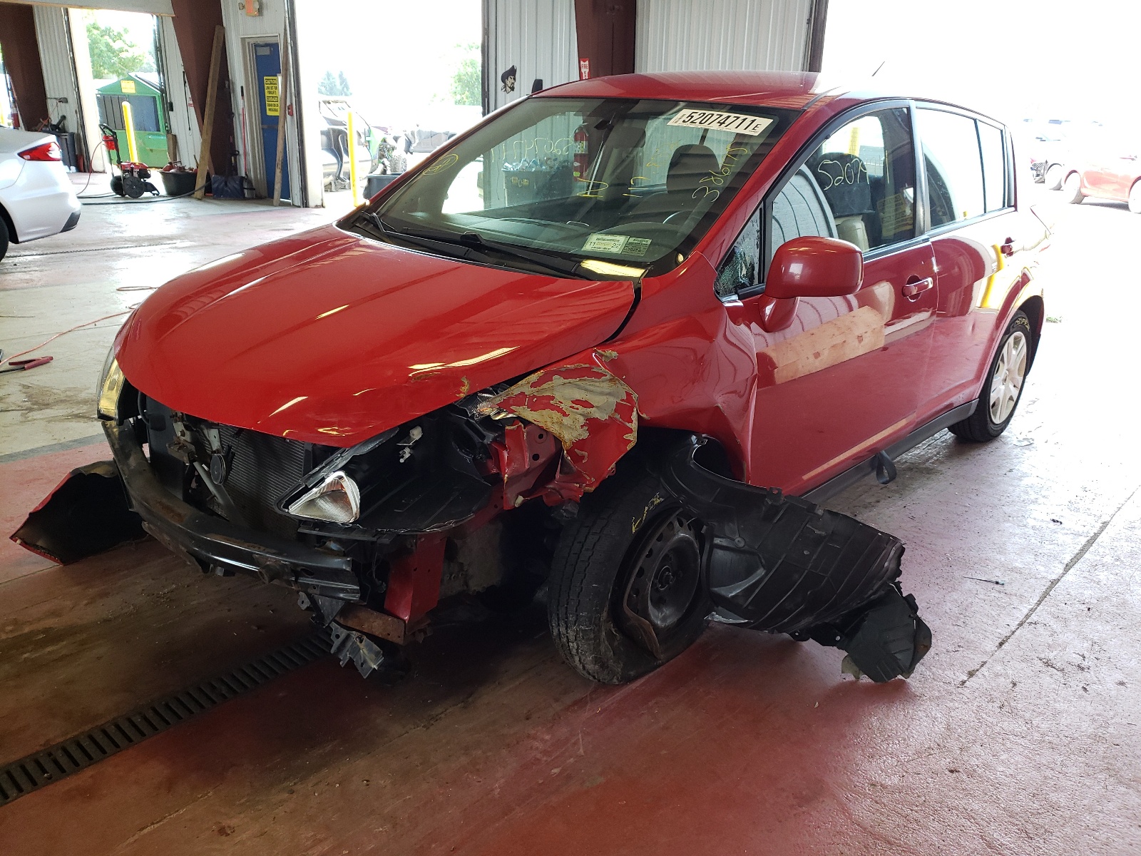 Zdjęcie 2 z aukcji – 2011 NISSAN VERSA S z VIN 3N1BC1CP1BL386175