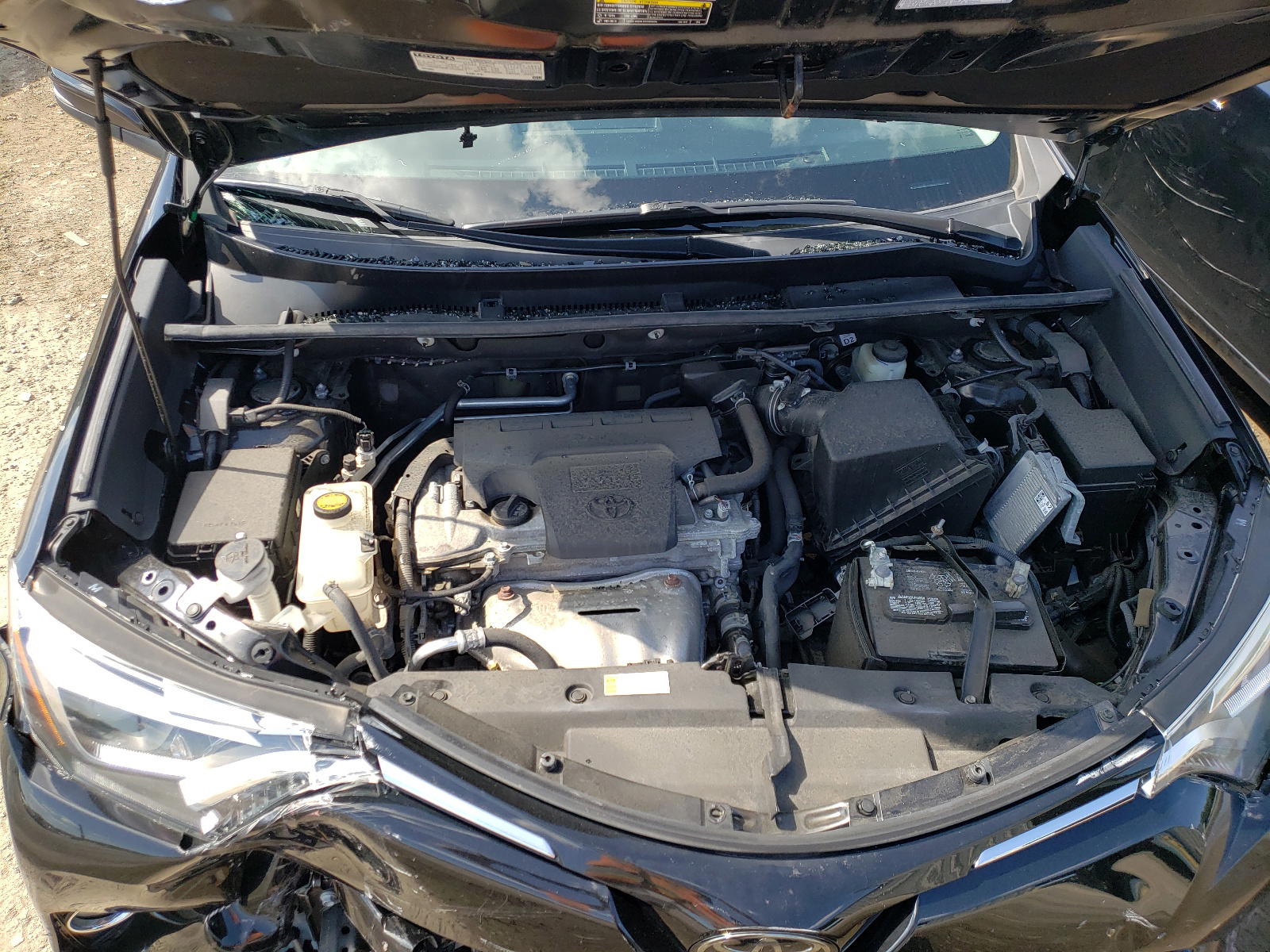 Photo 7 from auction – 2016 TOYOTA RAV4 LIMIT with VIN 2T3DFREV3GW472627