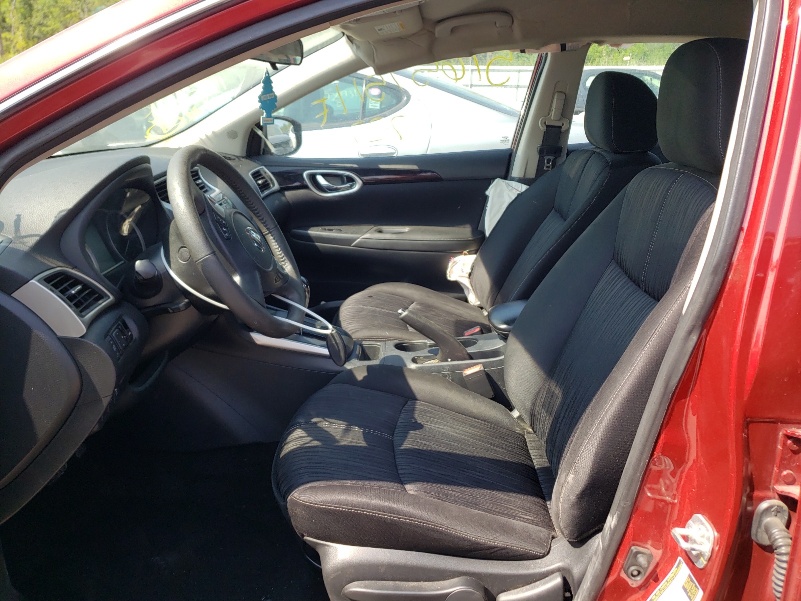 Photo 5 from auction – 2017 NISSAN SENTRA S with VIN 3N1AB7AP3HY303958