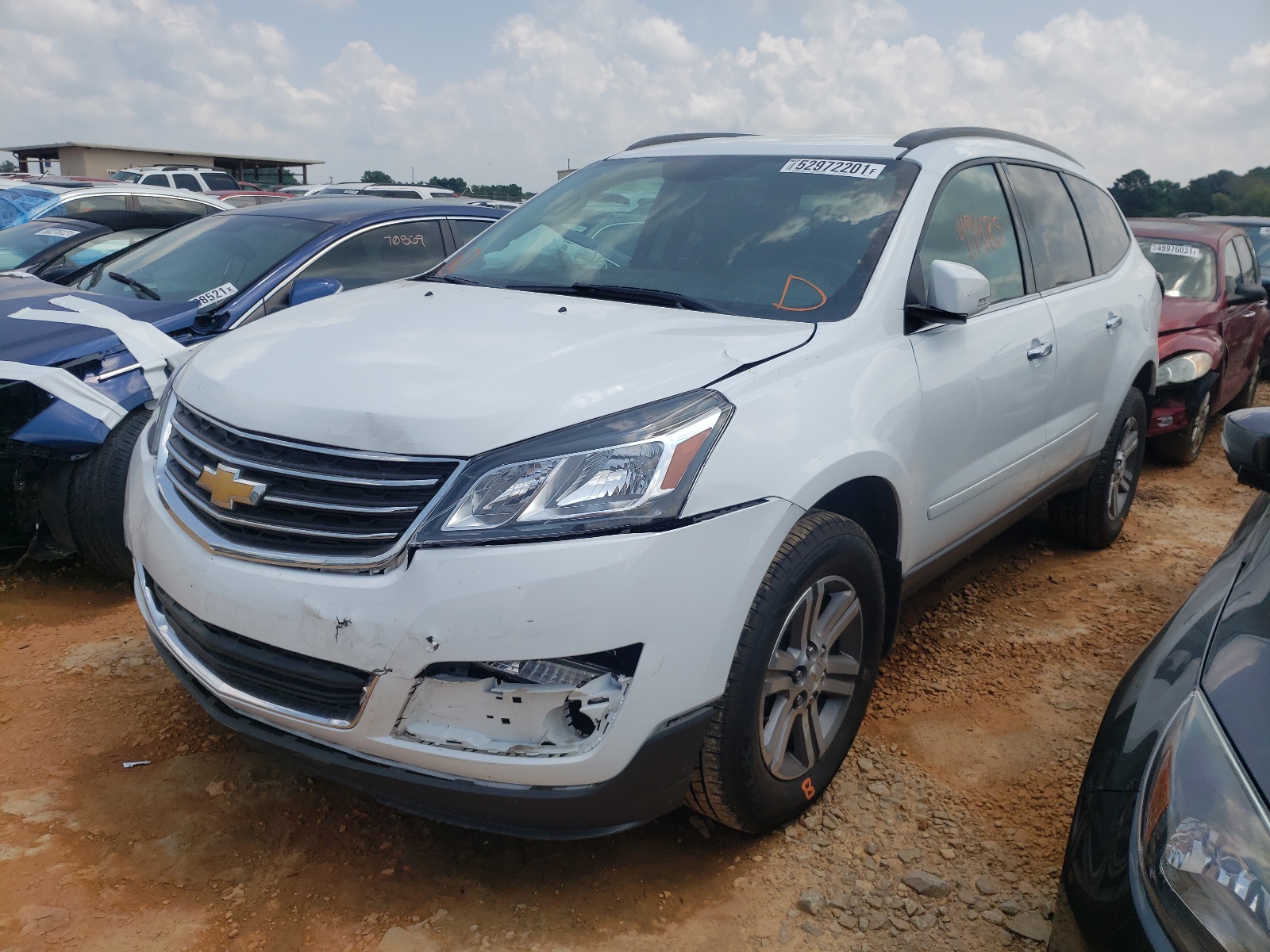 Photo 2 from auction – 2017 CHEVROLET TRAVERSE L with VIN 1GNKRGKD8HJ228817