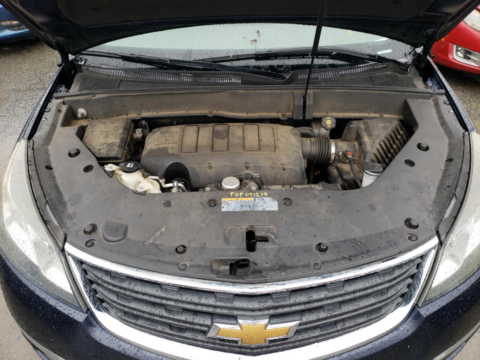 Photo 7 from auction – 2016 CHEVROLET TRAVERSE L with VIN 1GNKRFED6GJ301882
