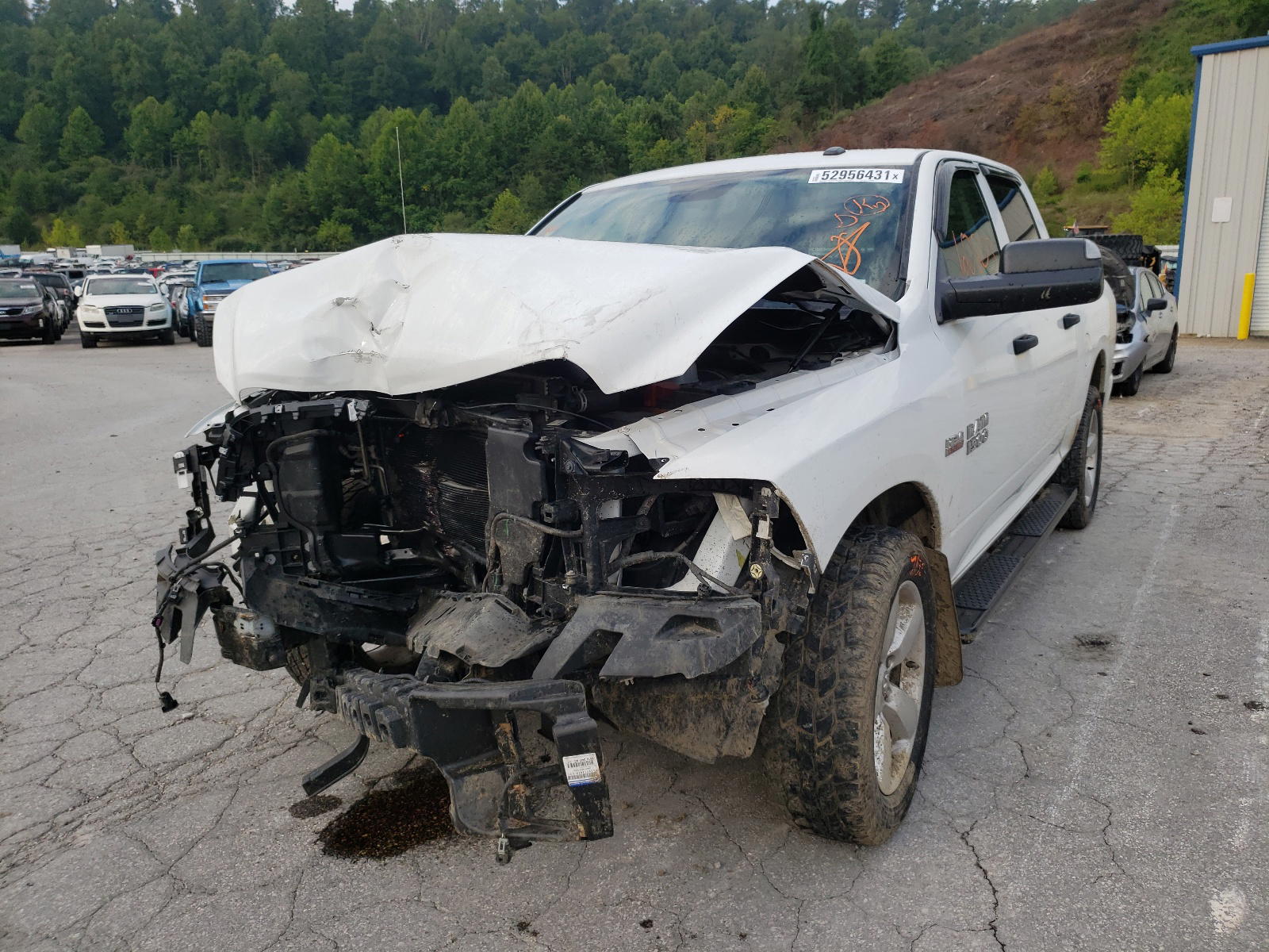 Photo 2 from auction – 2014 RAM 1500 ST with VIN 3C6RR7KTXEG324810