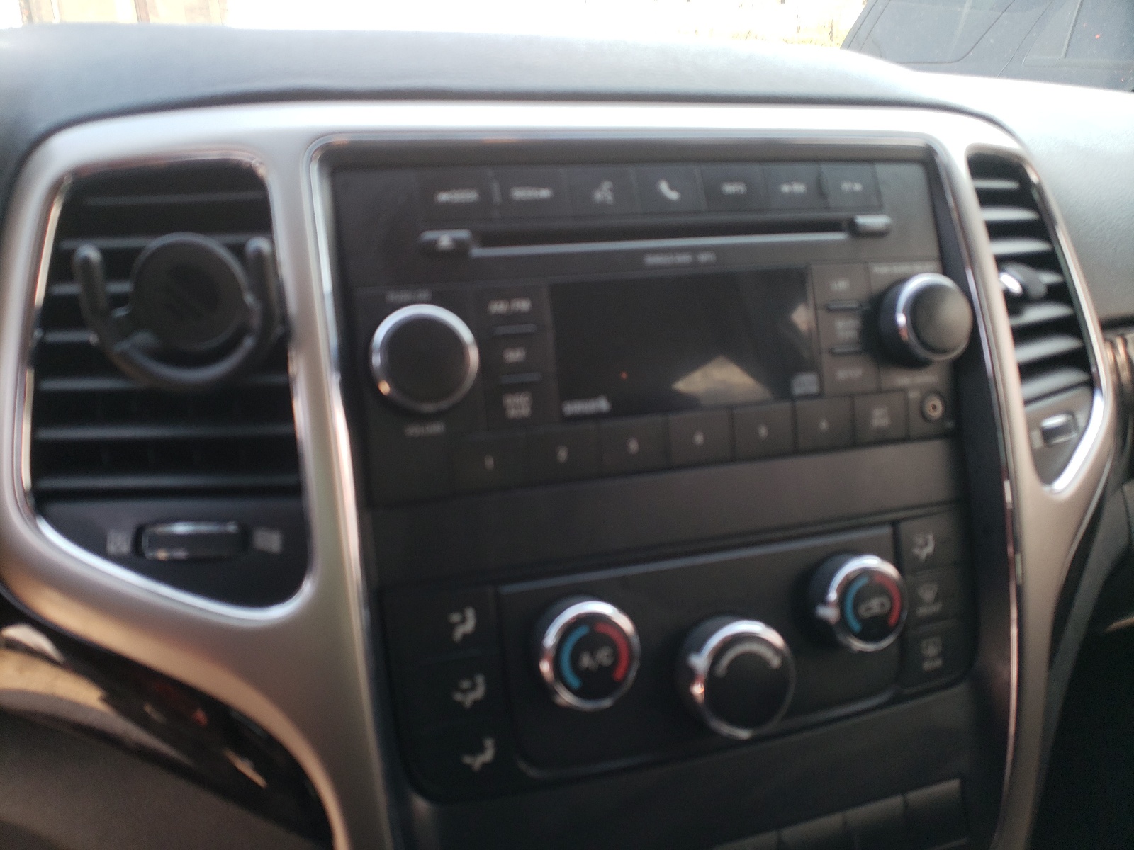 Photo 9 from auction – 2011 JEEP GRAND CHER with VIN 1J4RR4GG0BC585987