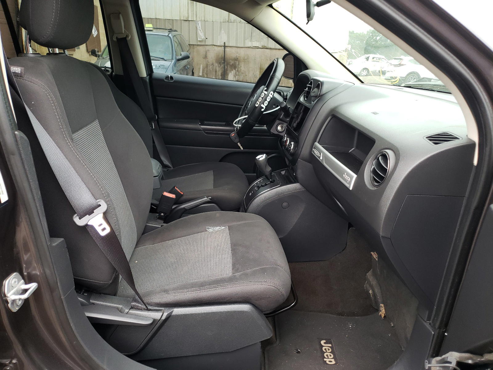Photo 5 from auction – 2015 JEEP COMPASS SP with VIN 1C4NJDBB1FD316890