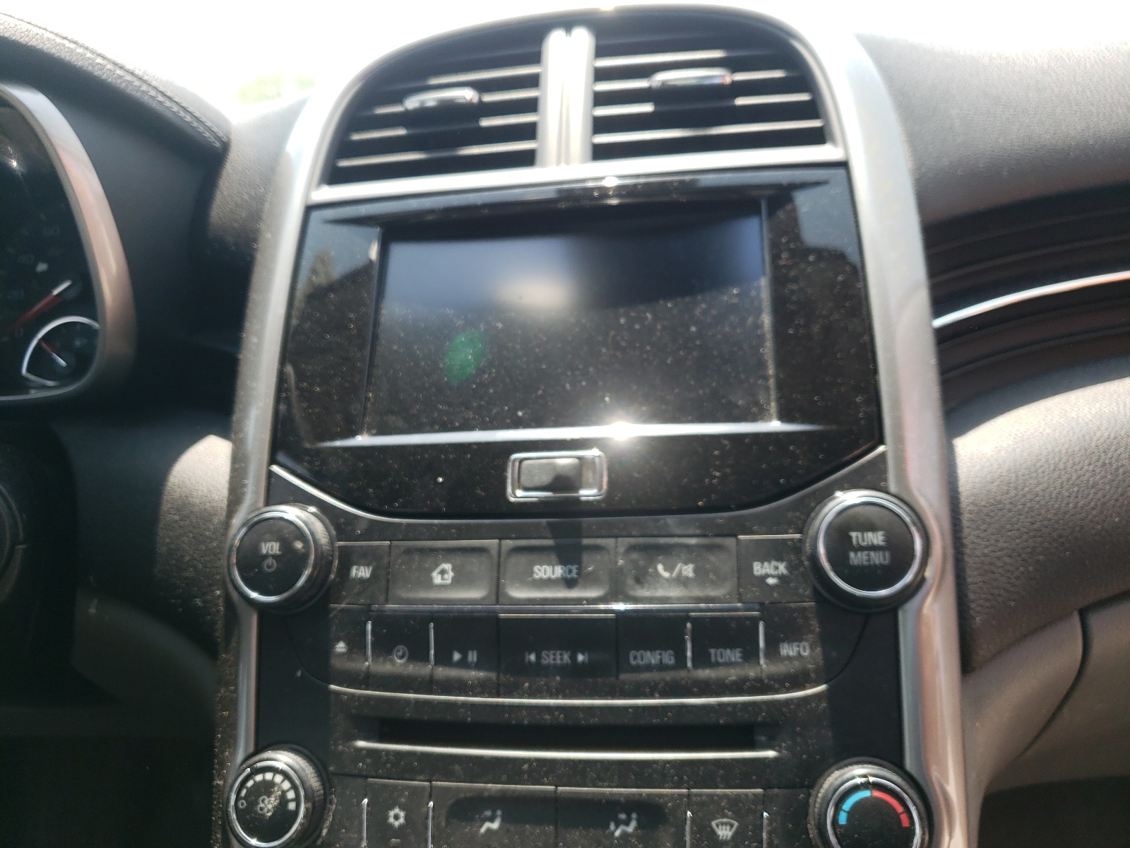 Photo 9 from auction – 2015 CHEVROLET MALIBU 1LT with VIN 1G11C5SL8FF117145