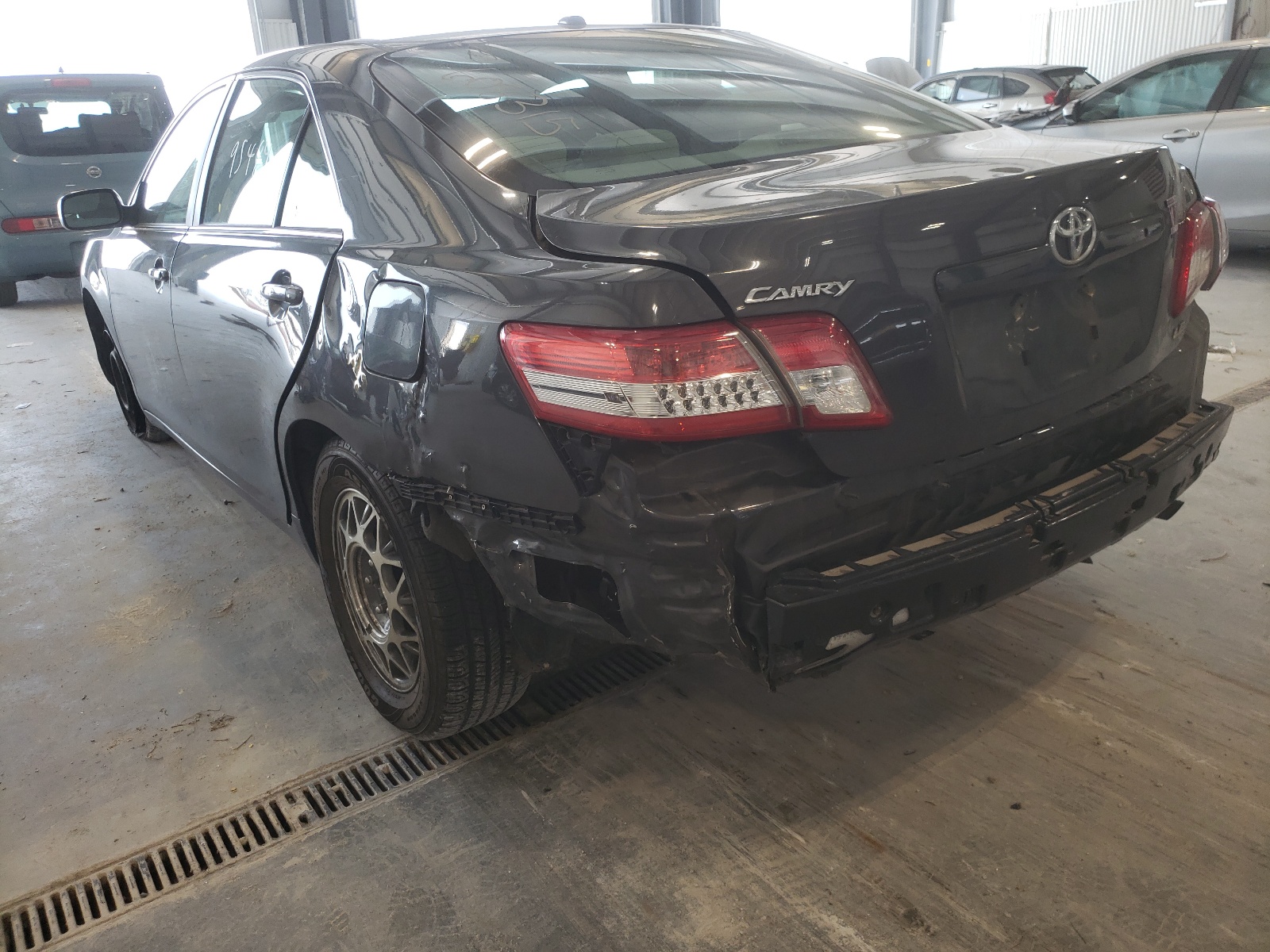 Photo 3 from auction – 2010 TOYOTA CAMRY BASE with VIN 4T1BF3EK5AU105397