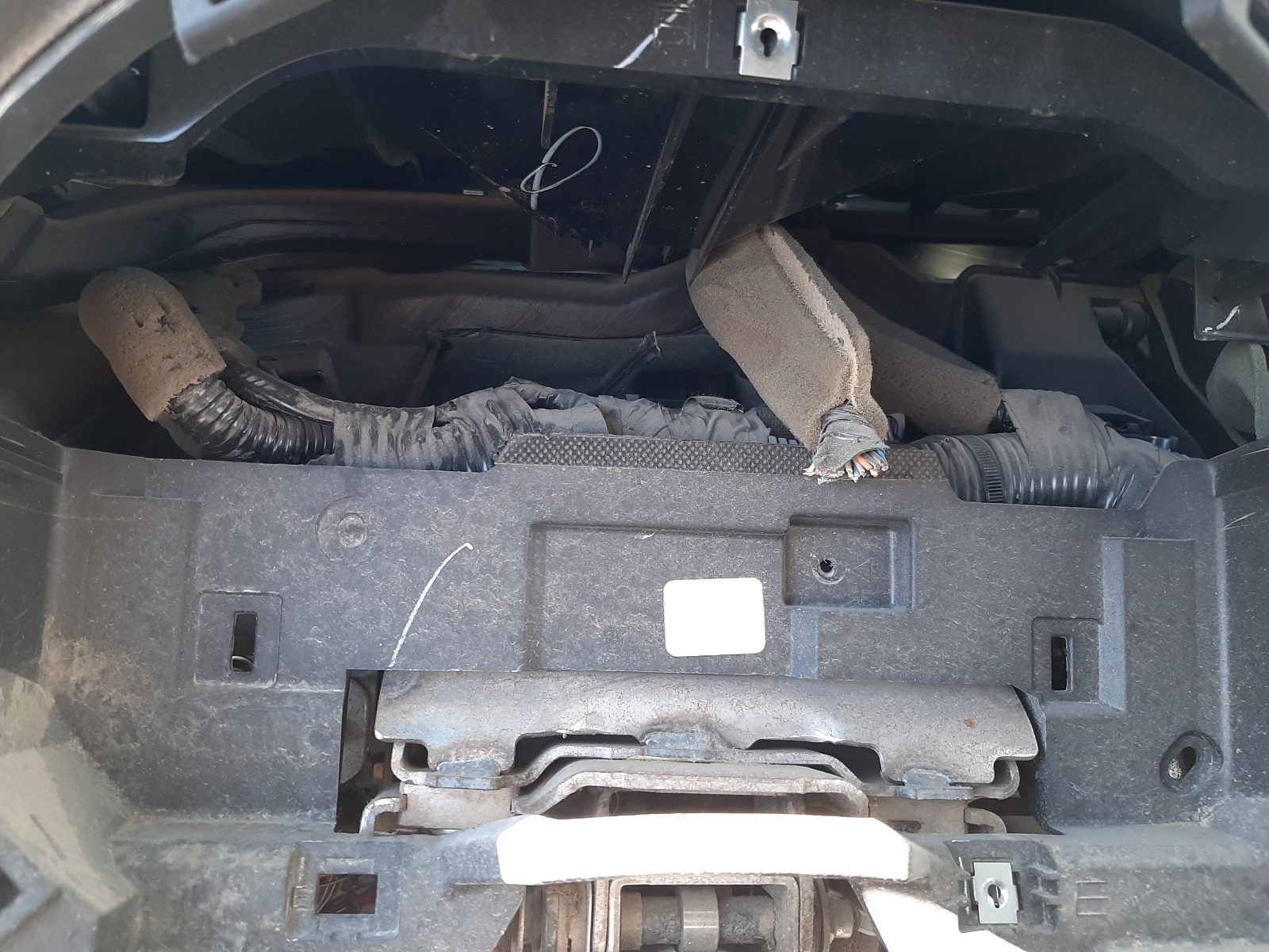 Photo 8 from auction – 2015 NISSAN SENTRA S with VIN 3N1AB7APXFL667966
