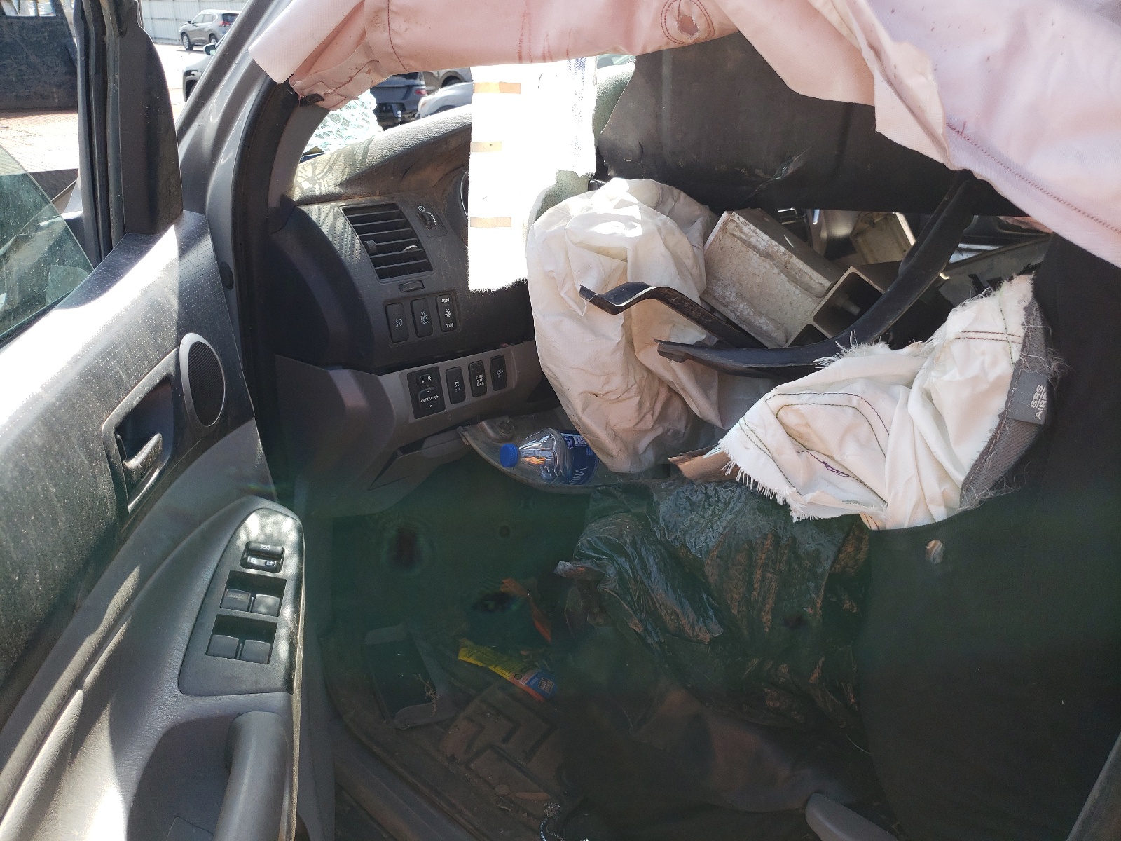 Photo 9 from auction – 2015 TOYOTA TACOMA DOU with VIN 5TFLU4EN5FX139697