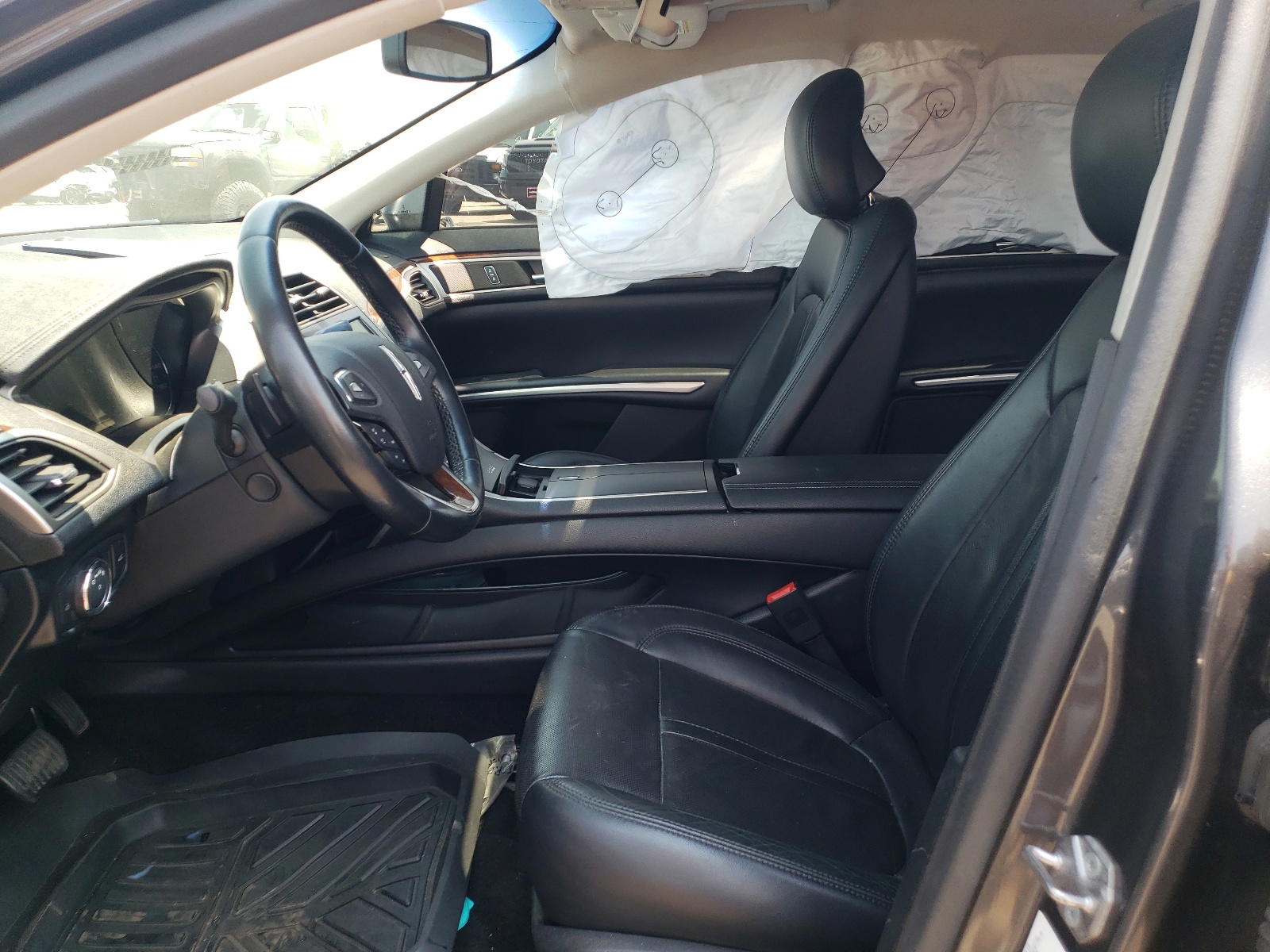 Photo 5 from auction – 2015 LINCOLN MKZ with VIN 3LN6L2JK0FR607064