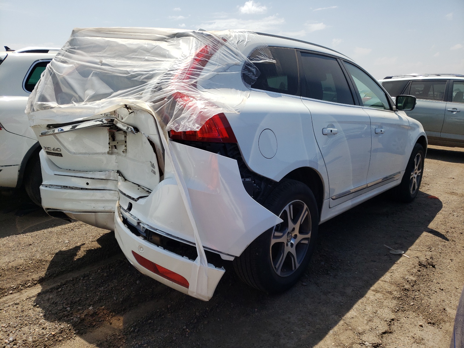 Photo 4 from auction – 2014 VOLVO XC60 T6 with VIN YV4902DZ4E2525972