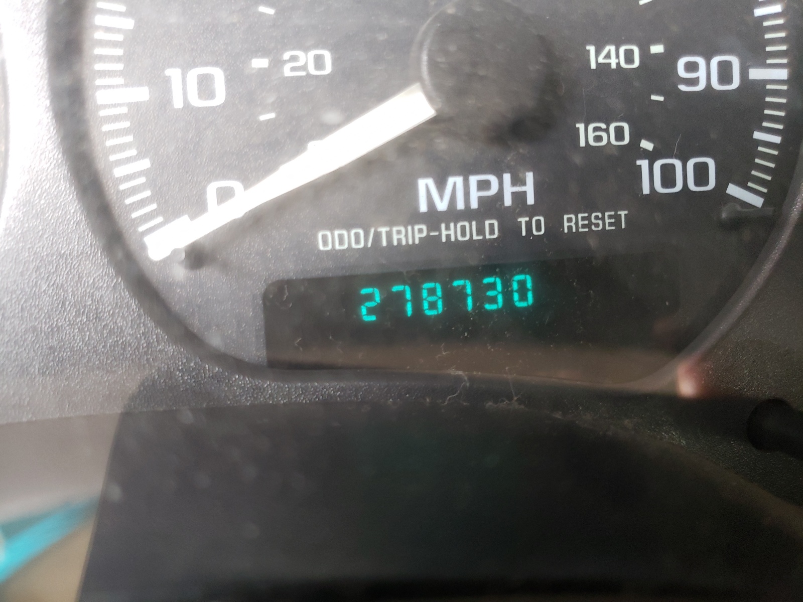 Photo 8 from auction – 2000 GMC JIMMY with VIN 1GKDT13W2Y2299204