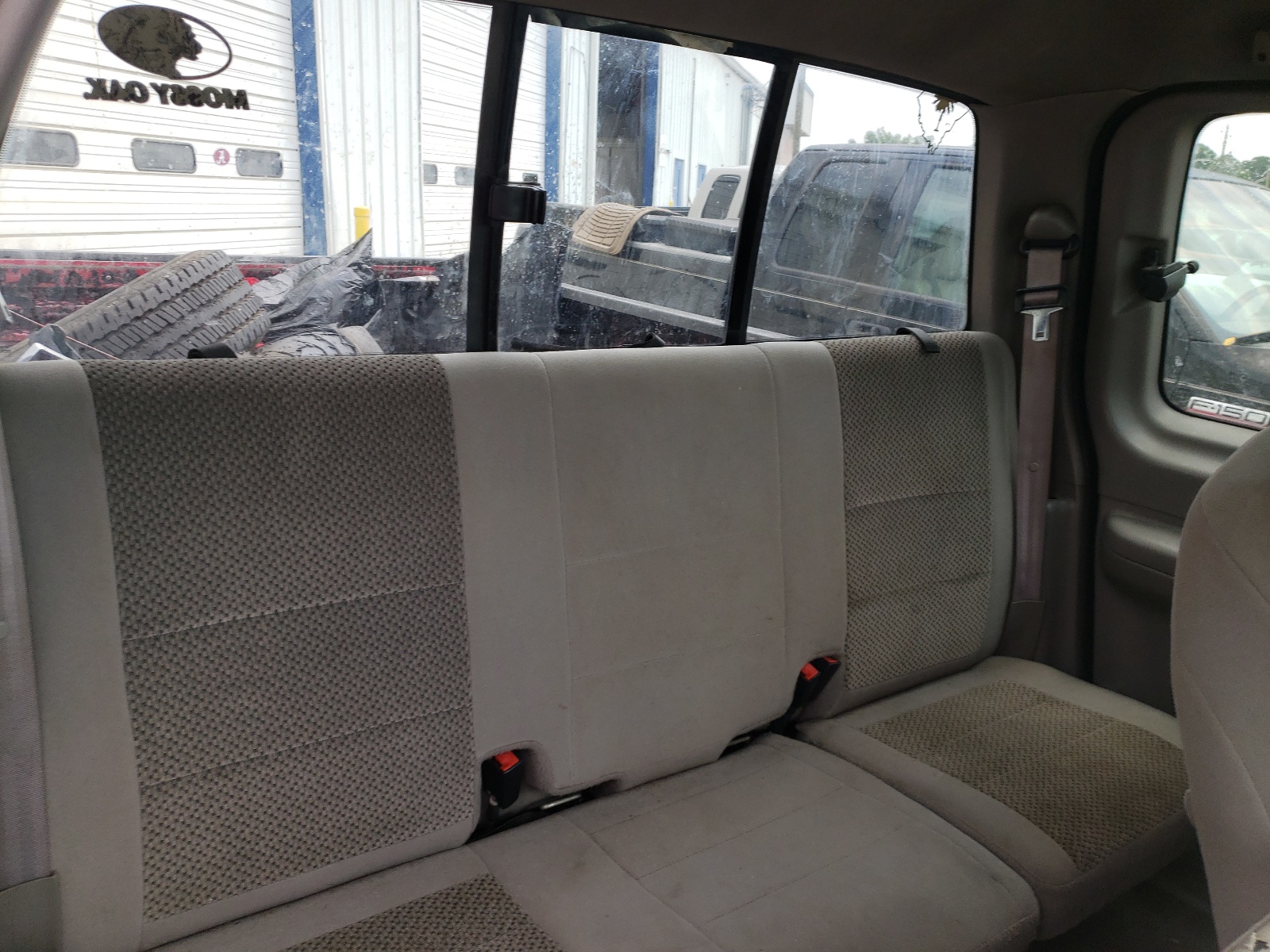 Photo 6 from auction – 2004 FORD F-150 HERI with VIN 2FTRX17W94CA13301