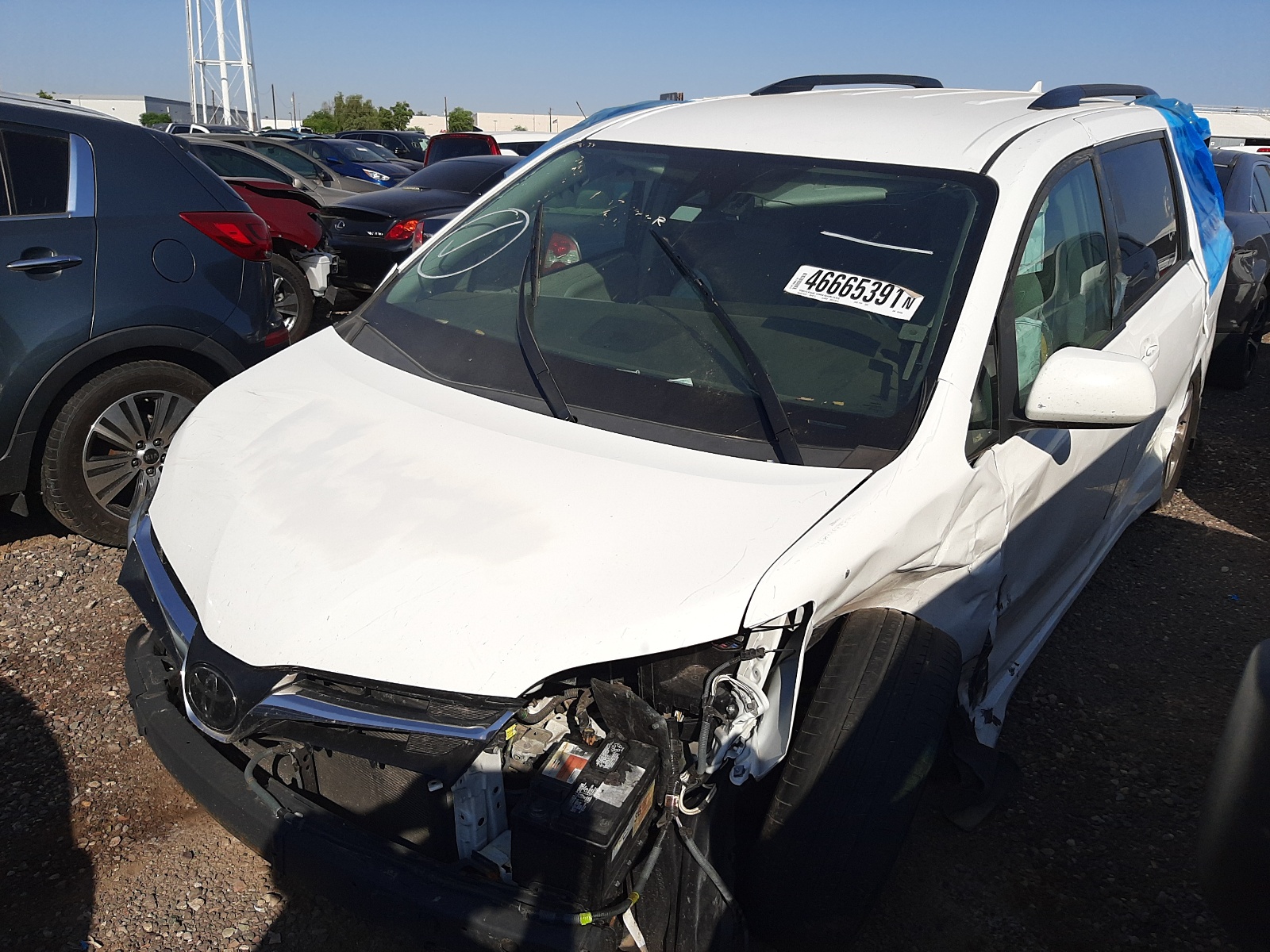 Photo 2 from auction – 2018 TOYOTA SIENNA LE with VIN 5TDKZ3DC9JS964356