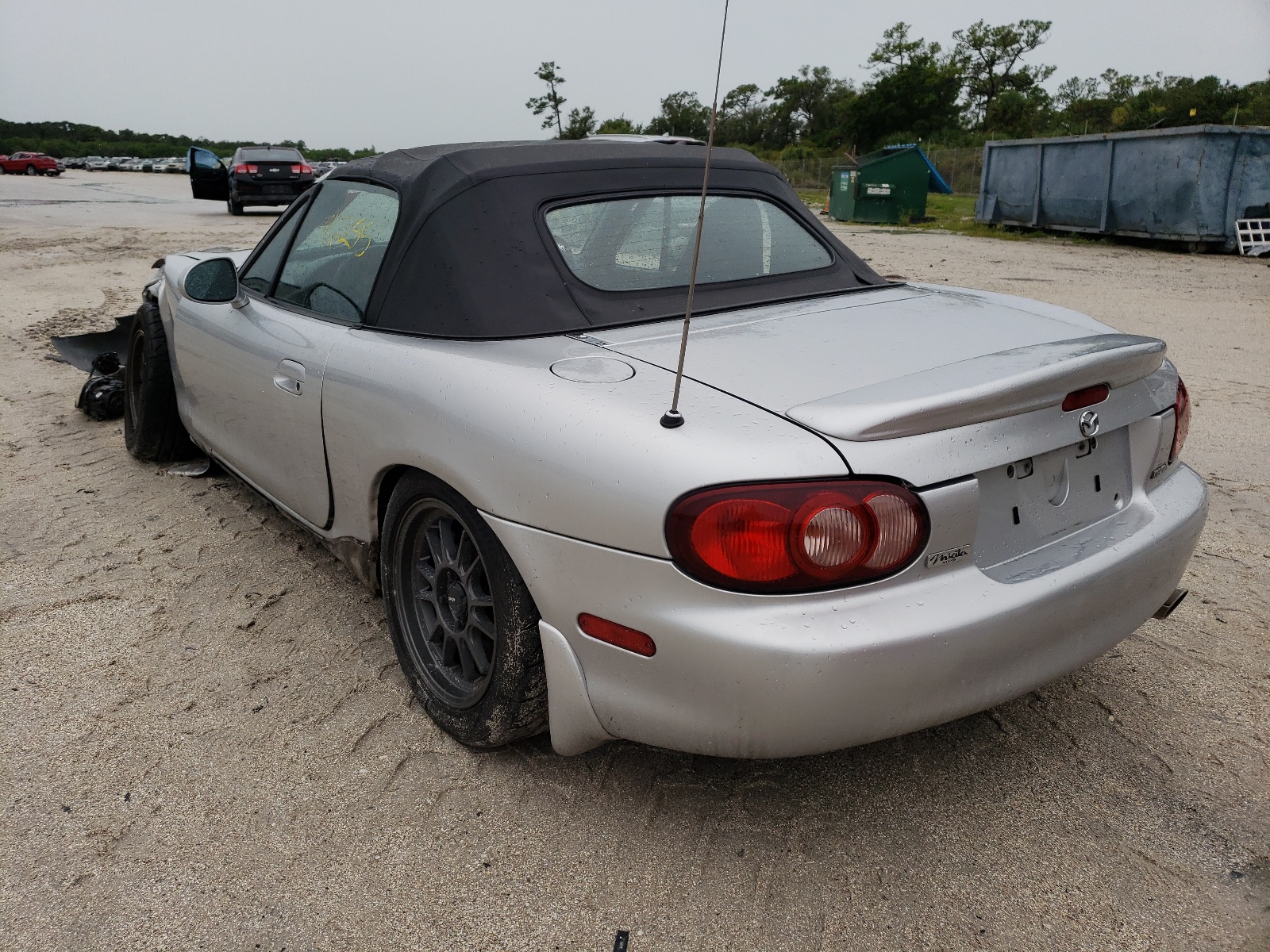 صورة رقم 3 من المزاد - 2003 MAZDA MX-5 MIATA مع VIN JM1NB353630304538