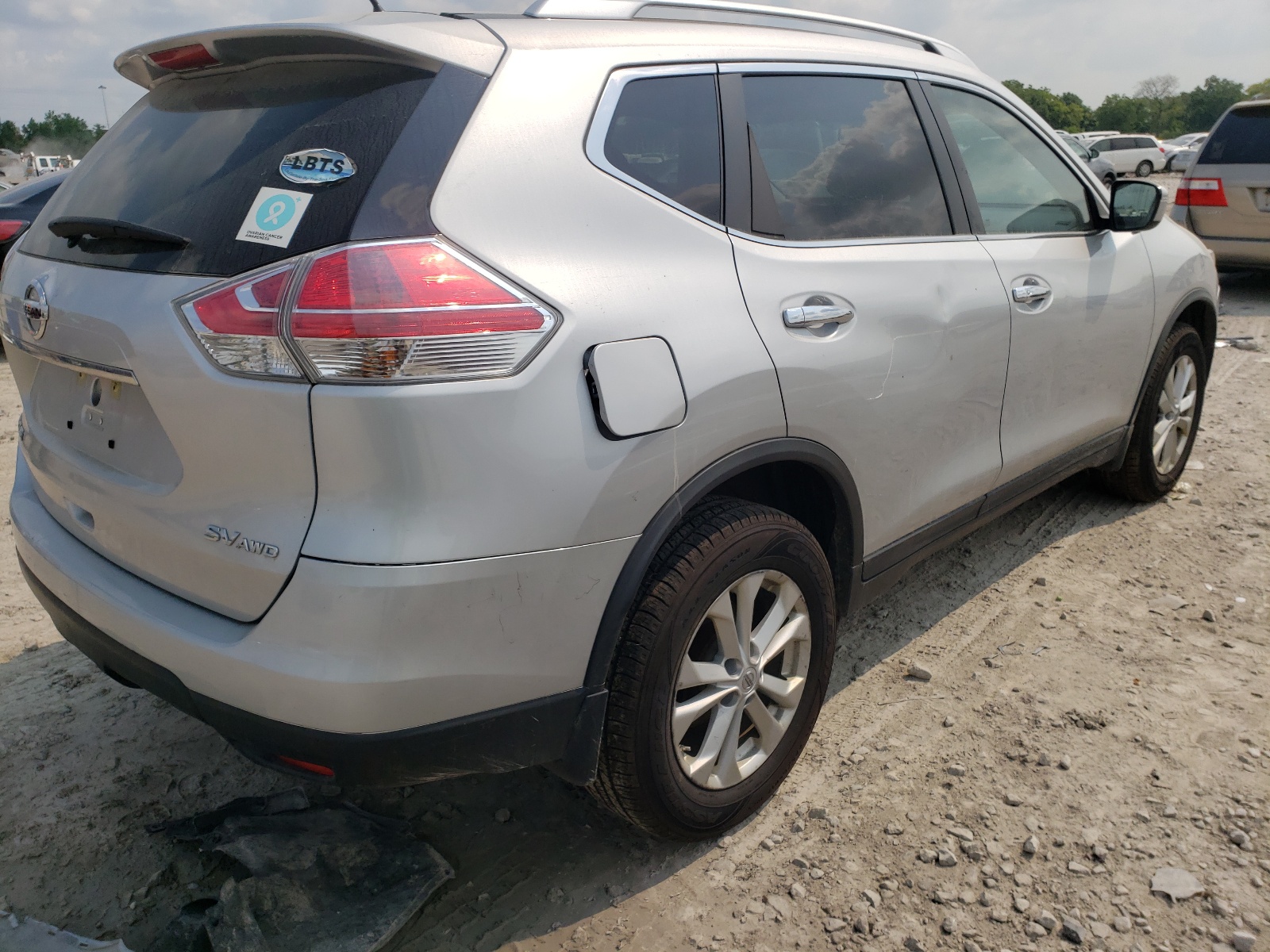 Photo 4 from auction – 2015 NISSAN ROGUE S with VIN KNMAT2MVXFP570410