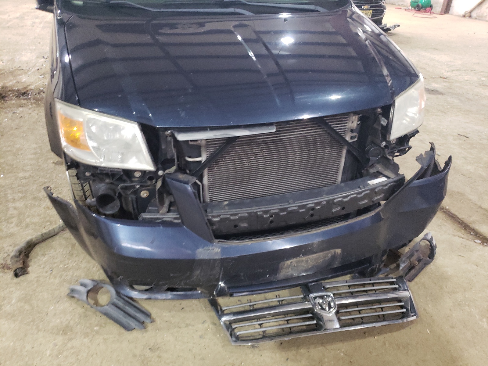 Photo 9 from auction – 2008 DODGE GRAND CARA with VIN 1D8HN54P68B164394