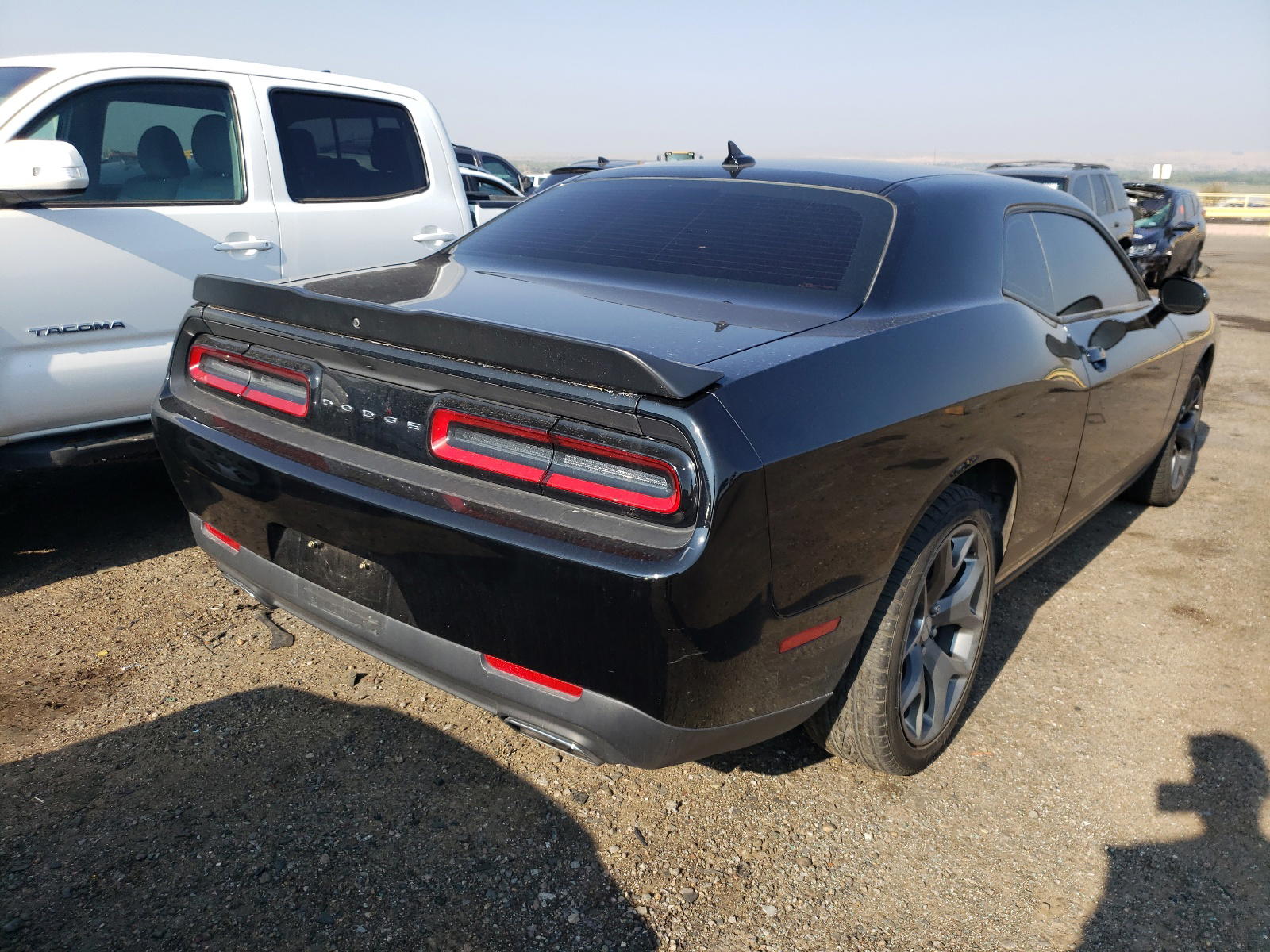 Photo 4 from auction – 2016 DODGE CHALLENGER with VIN 2C3CDZAG5GH330020