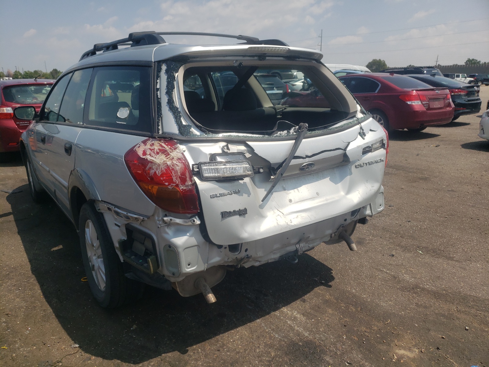 Photo 9 from auction – 2005 SUBARU LEGACY OUT with VIN 4S4BP61C257369985