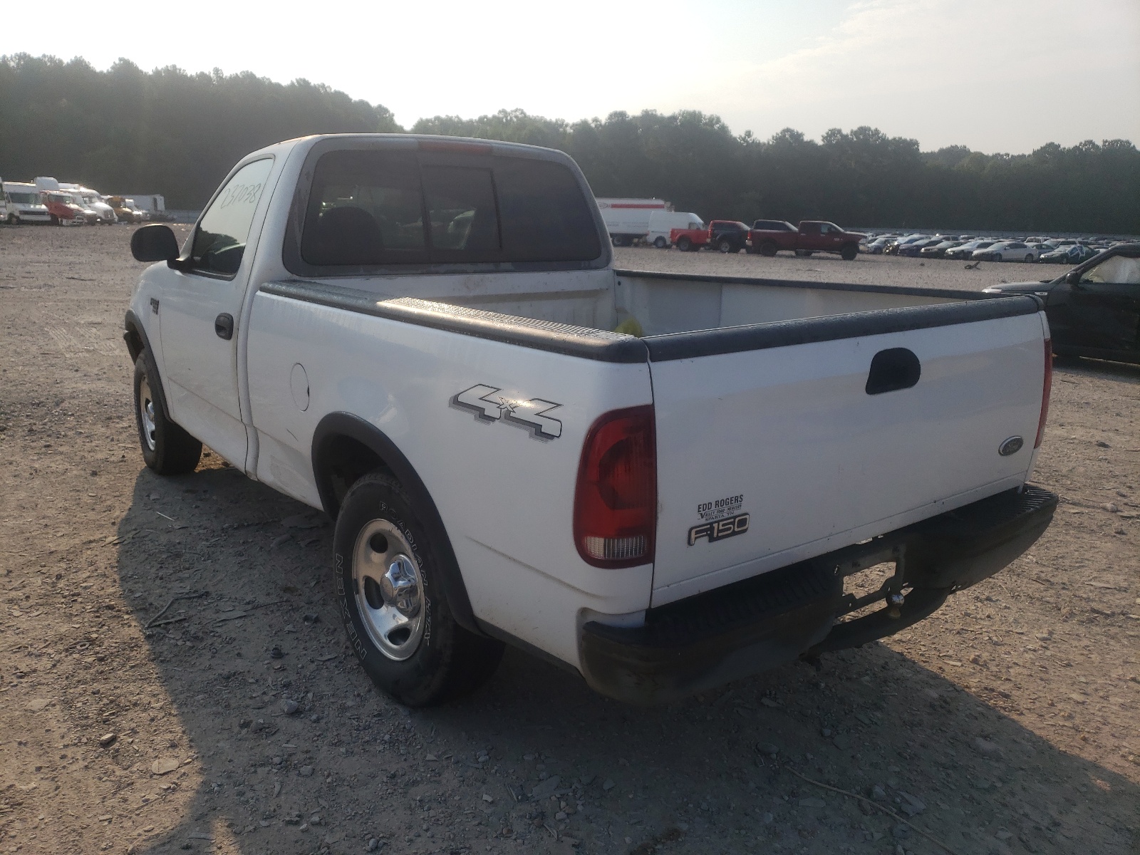 Photo 3 from auction – 1998 FORD F150 with VIN 1FTZF18W1WNB83537