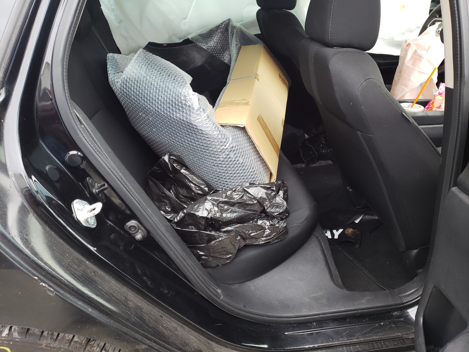Photo 6 from auction – 2016 HONDA CIVIC LX with VIN 2HGFC2F58GH524262
