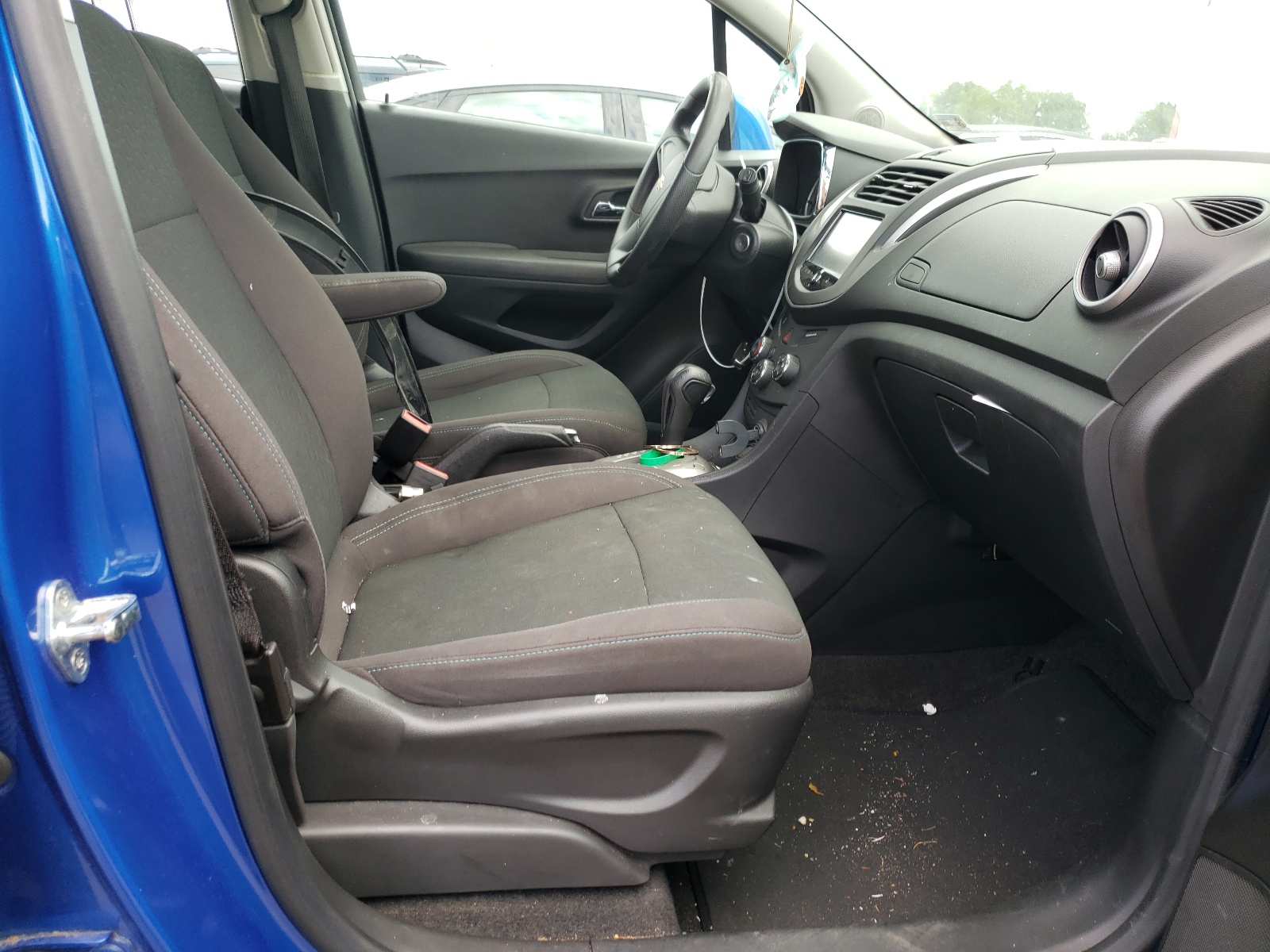 Photo 5 from auction – 2016 CHEVROLET TRAX LS with VIN KL7CJKSB0GB661849