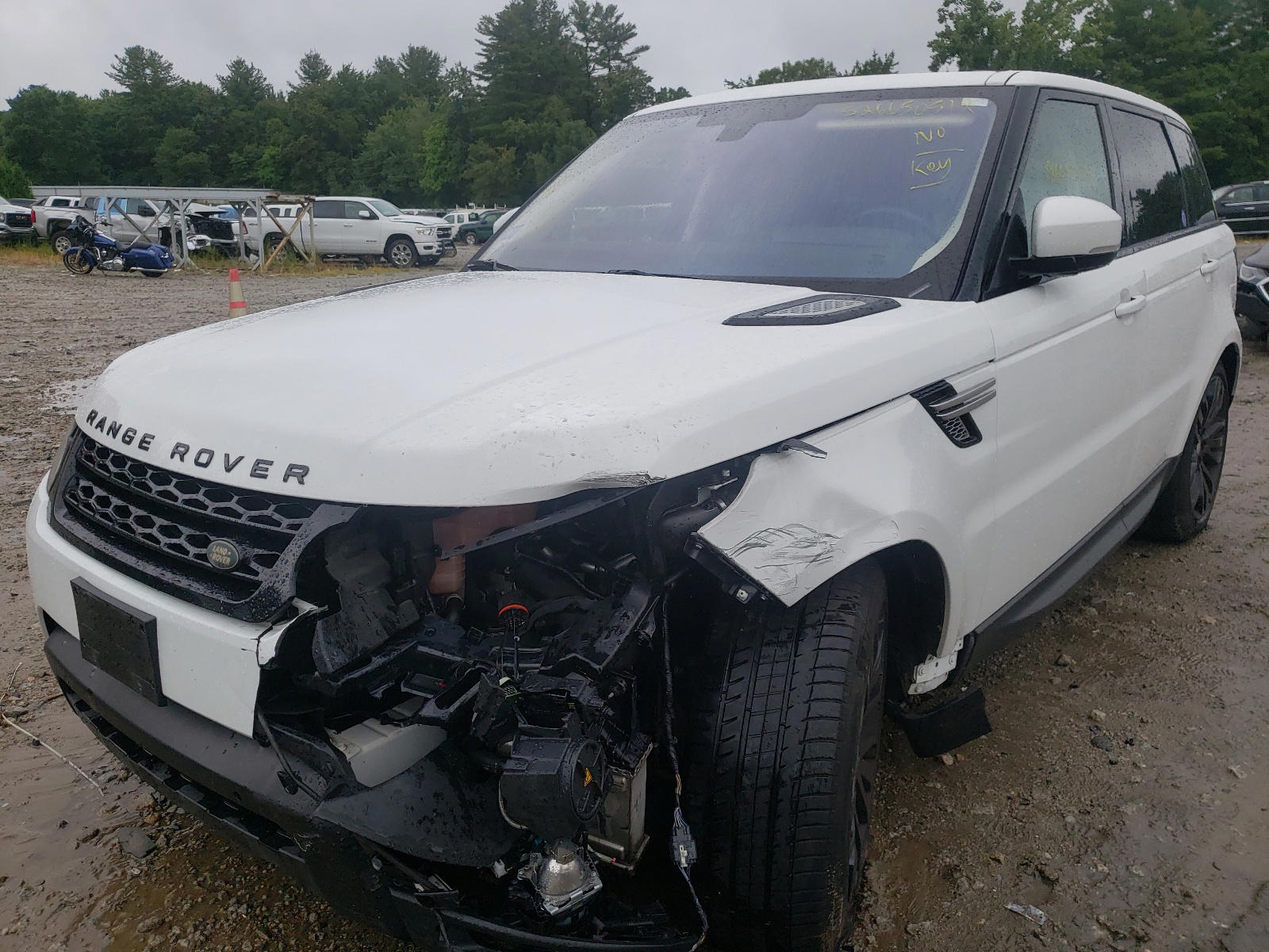Photo 2 from auction – 2016 LAND ROVER RANGE ROVE with VIN SALWR2KF3GA662116